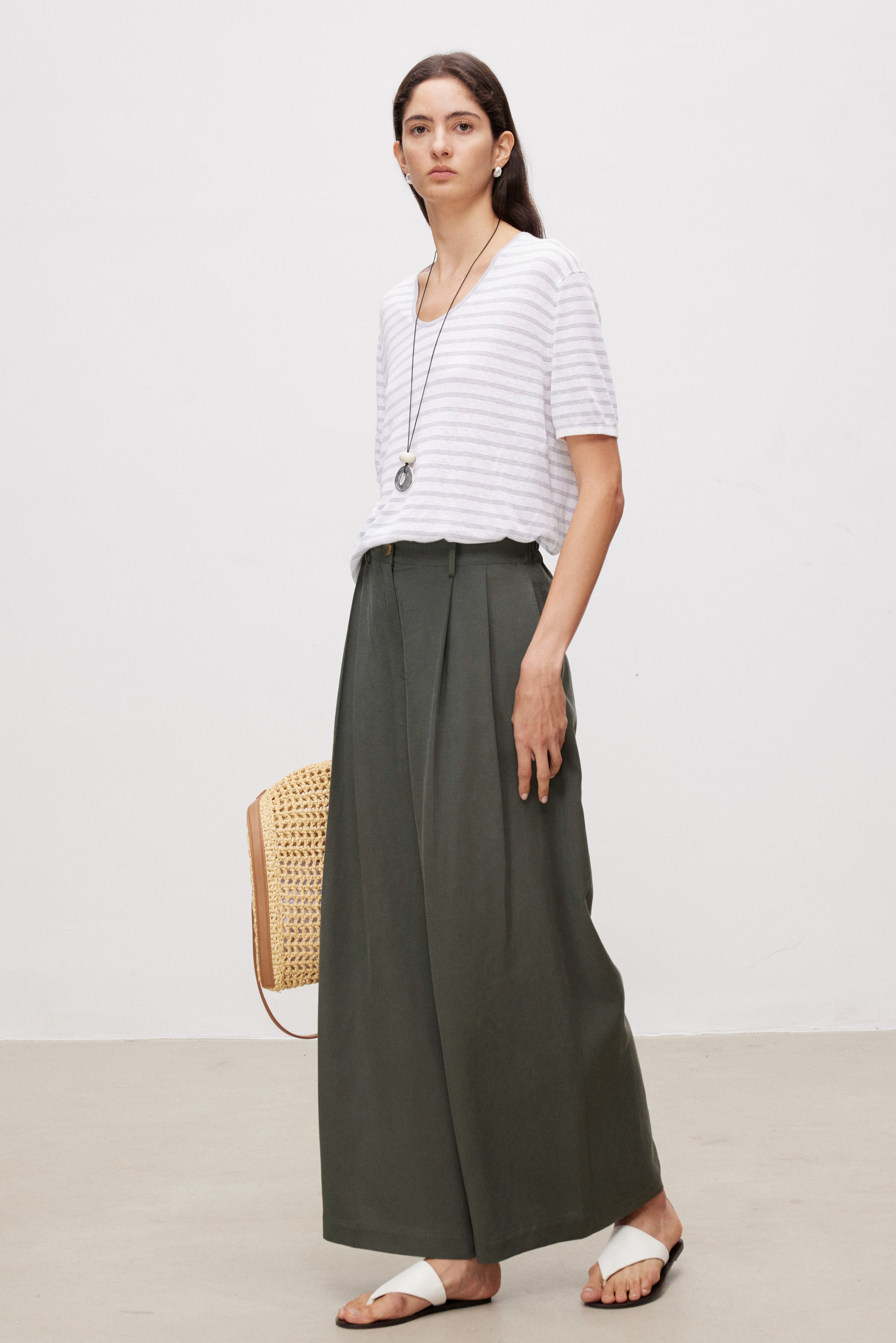 Relaxed Cropped Lyocell Linen Trousers