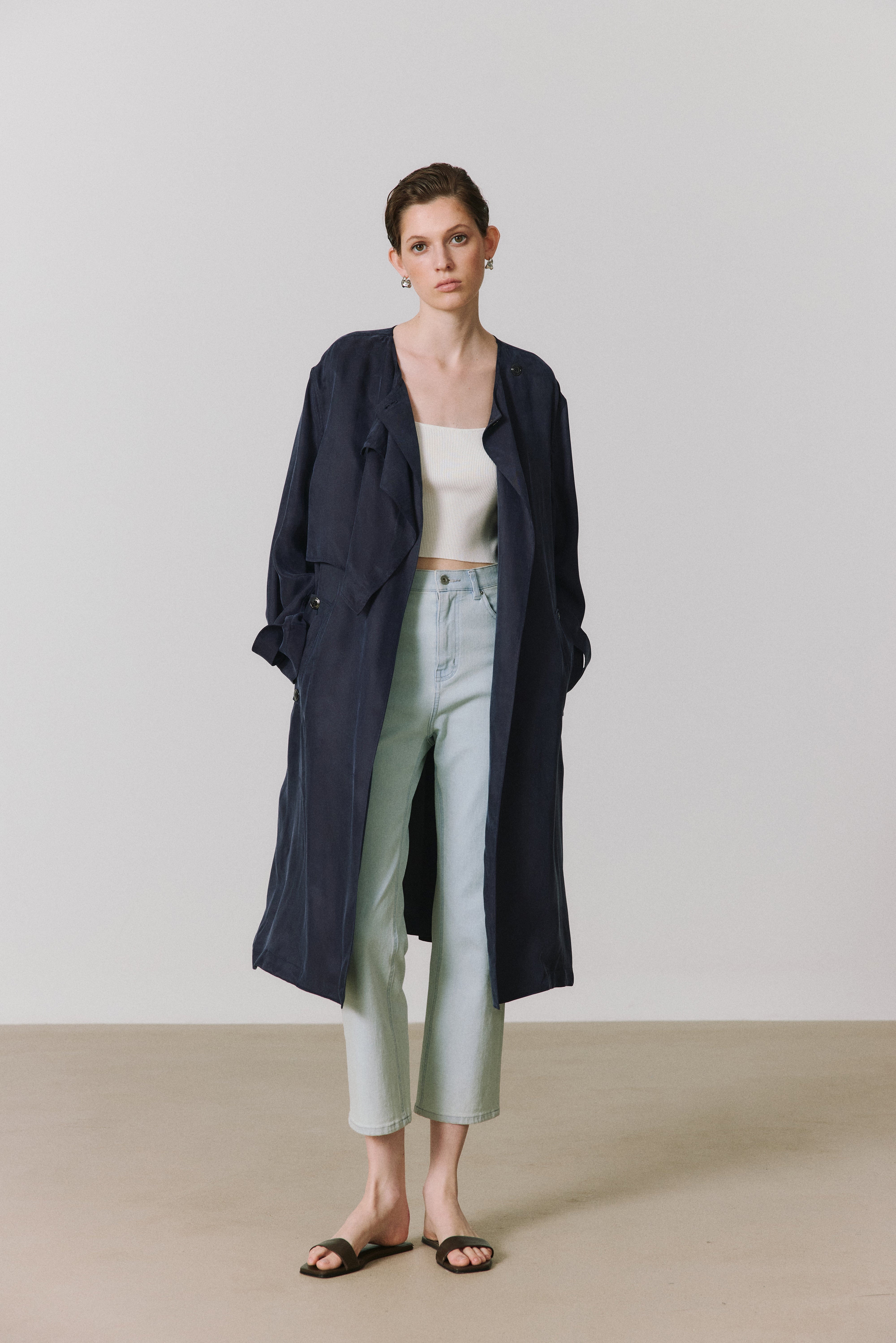 Relaxed Lightweight Cupro Fluid Trench