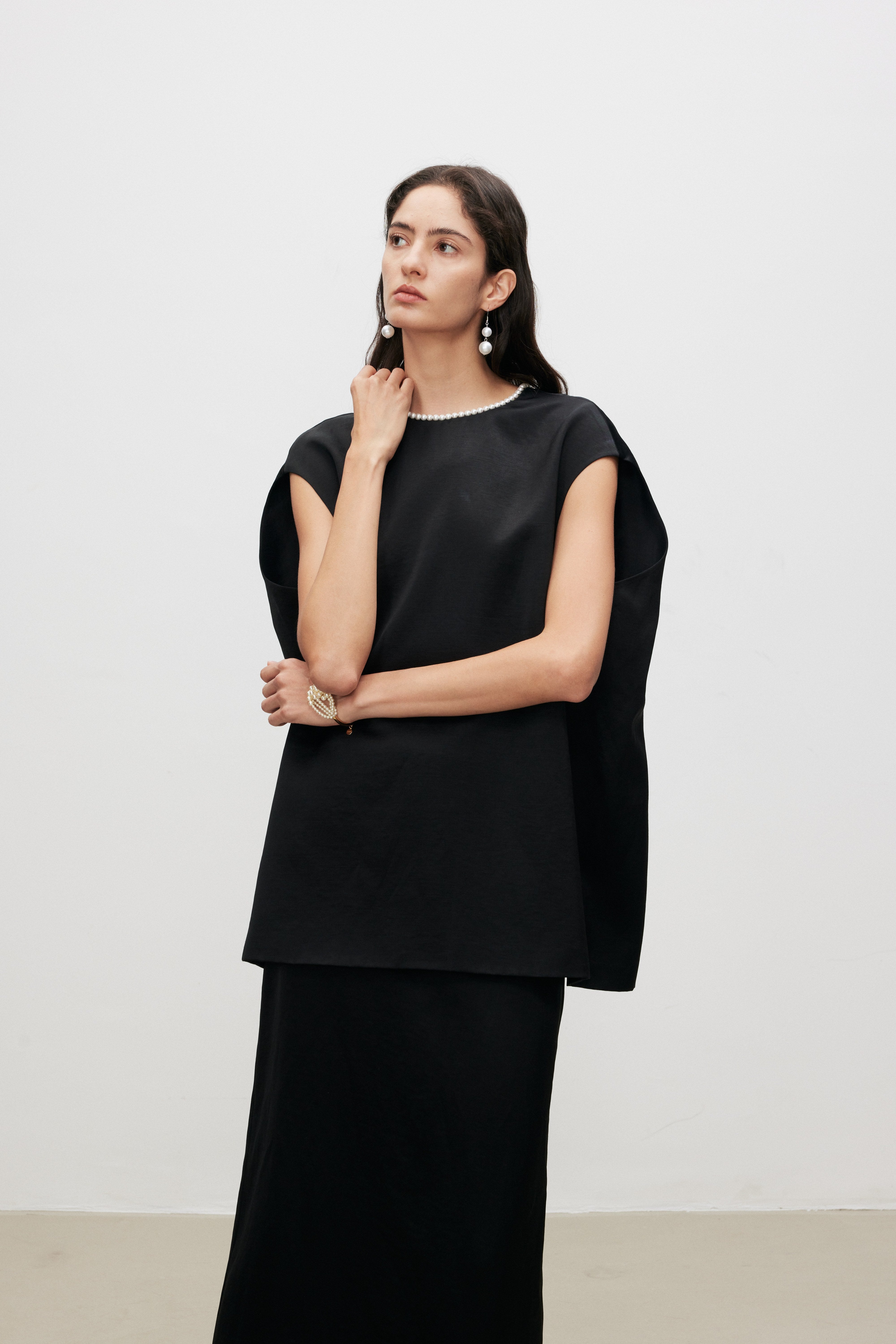 Pearl Sheen Acetate Linen Blend Sleeveless Top