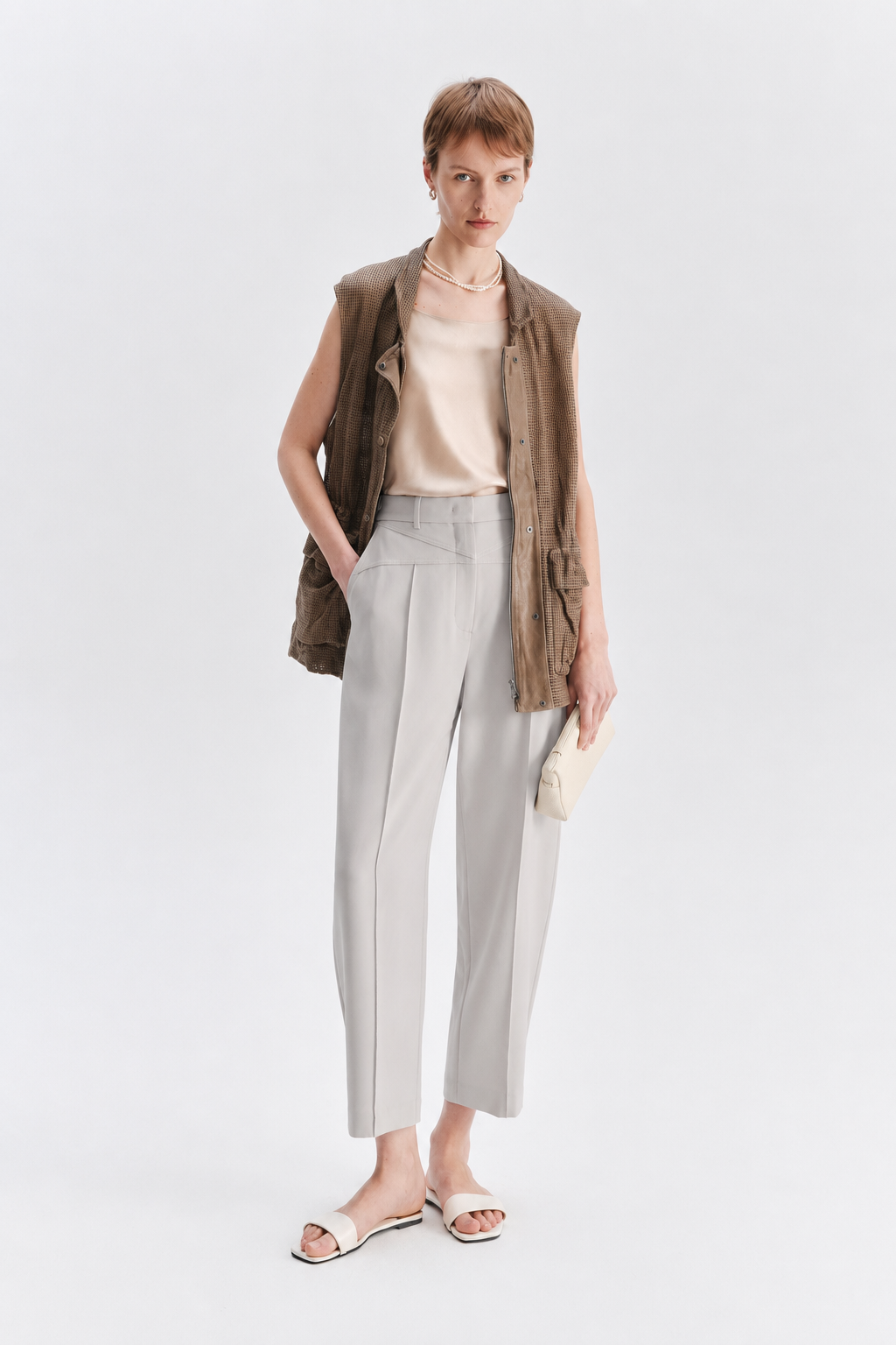 Contrast Stitch Barrel-Leg Trousers