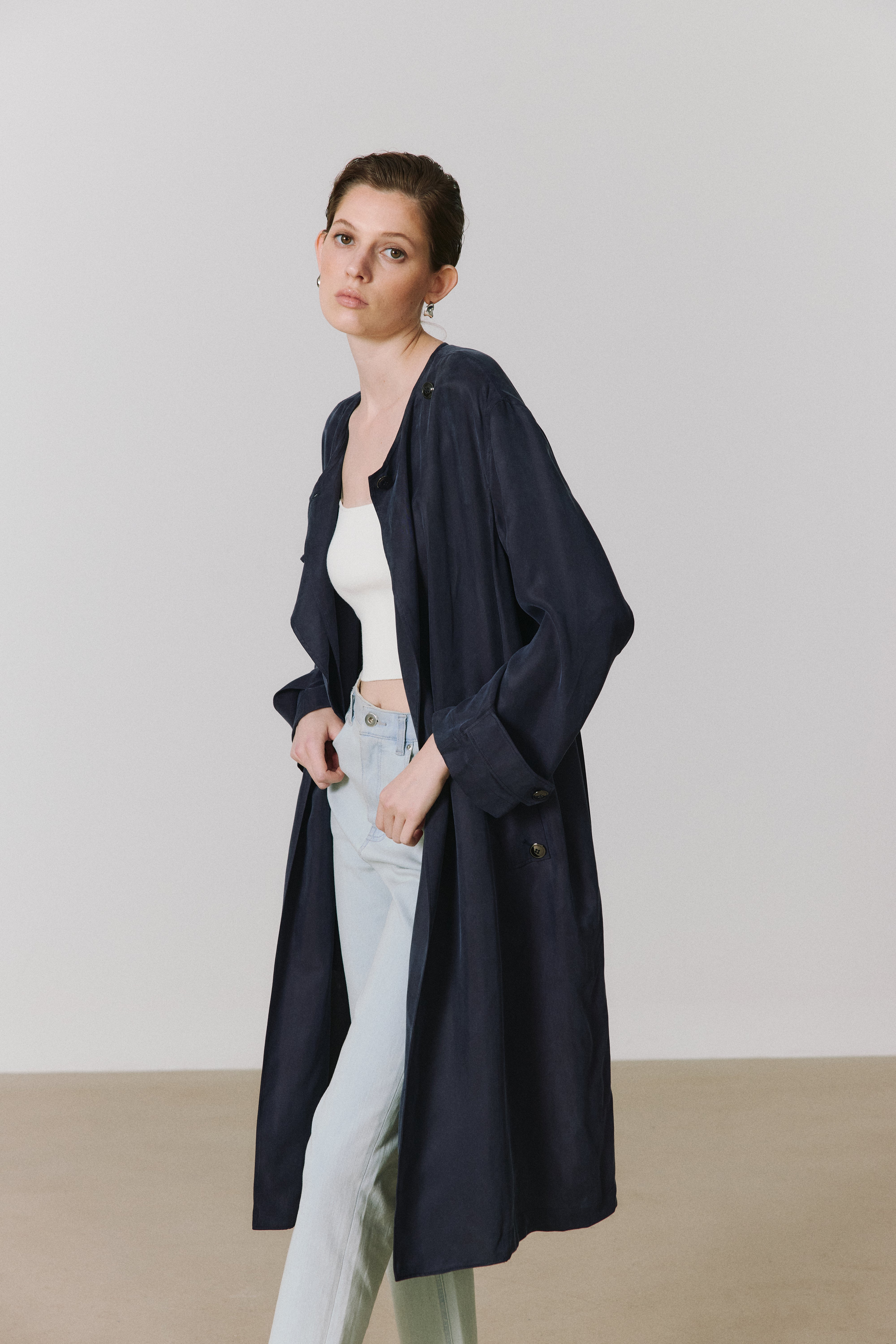 Relaxed Lightweight Cupro Fluid Trench