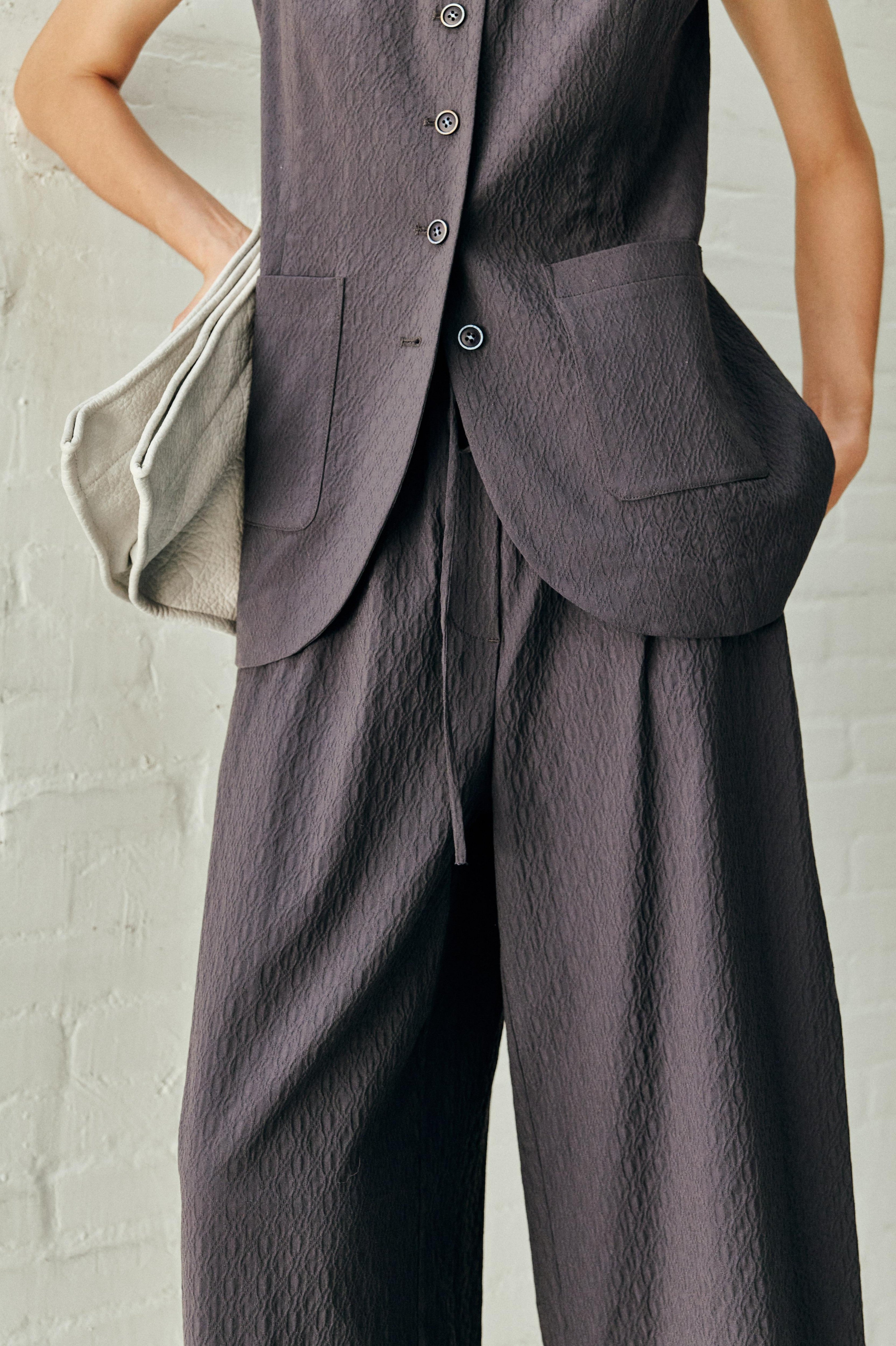 Elastic-Waist Wool-Blend Cropped Barrel Pants