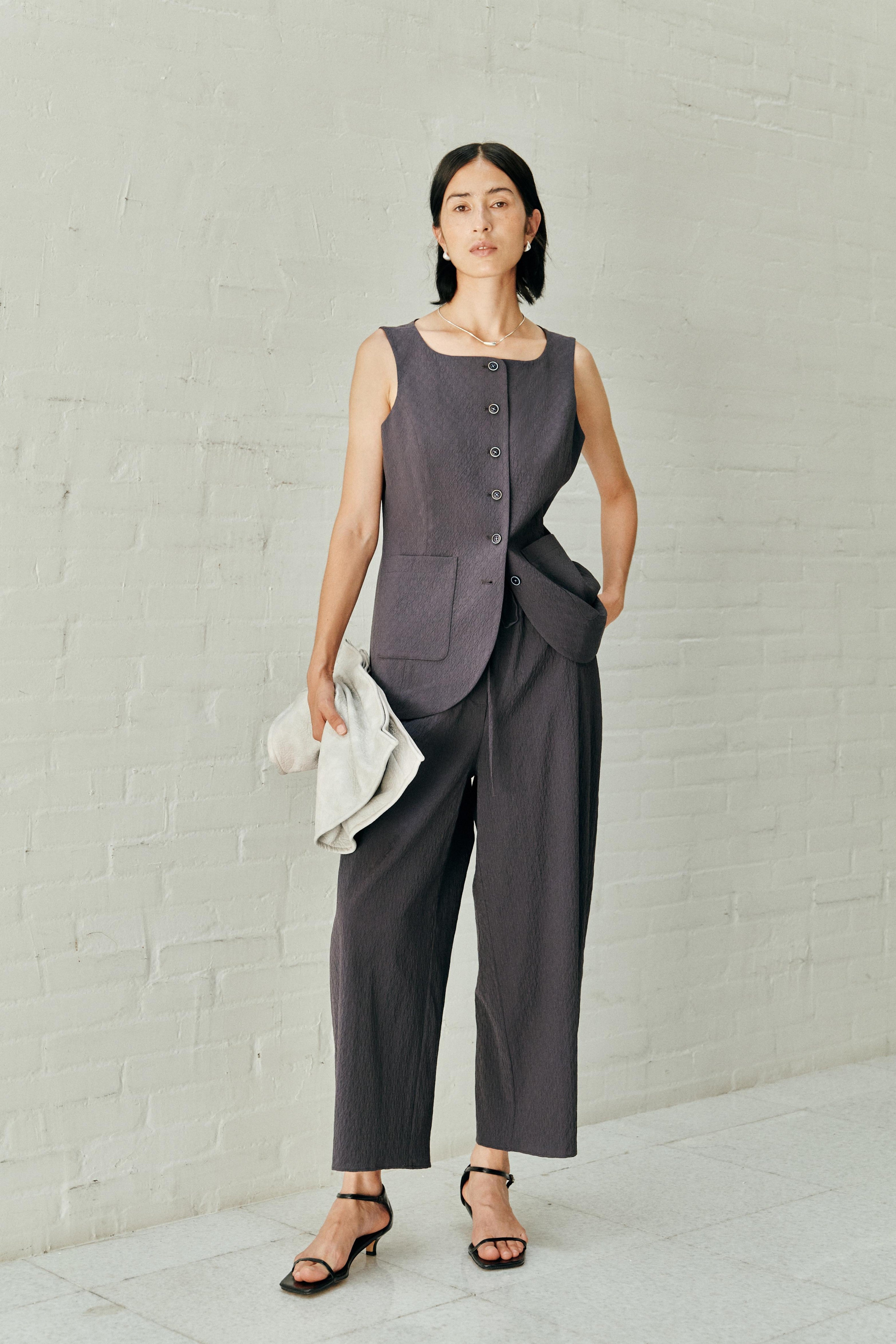 Elastic-Waist Wool-Blend Cropped Barrel Pants