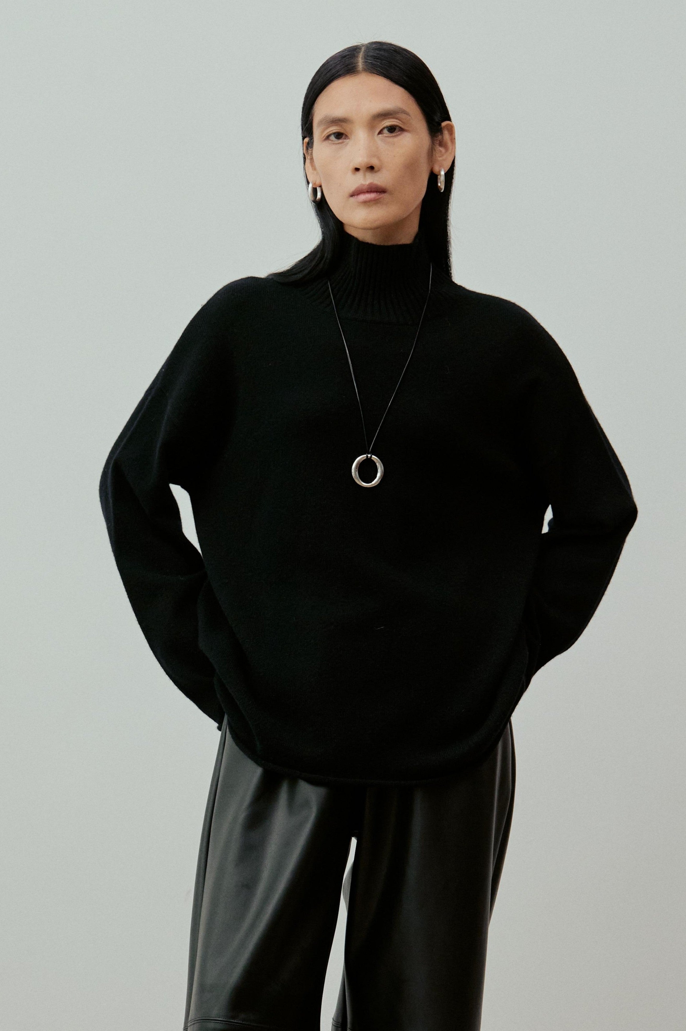 Plush Wool-Cashmere Turtleneck Sweater