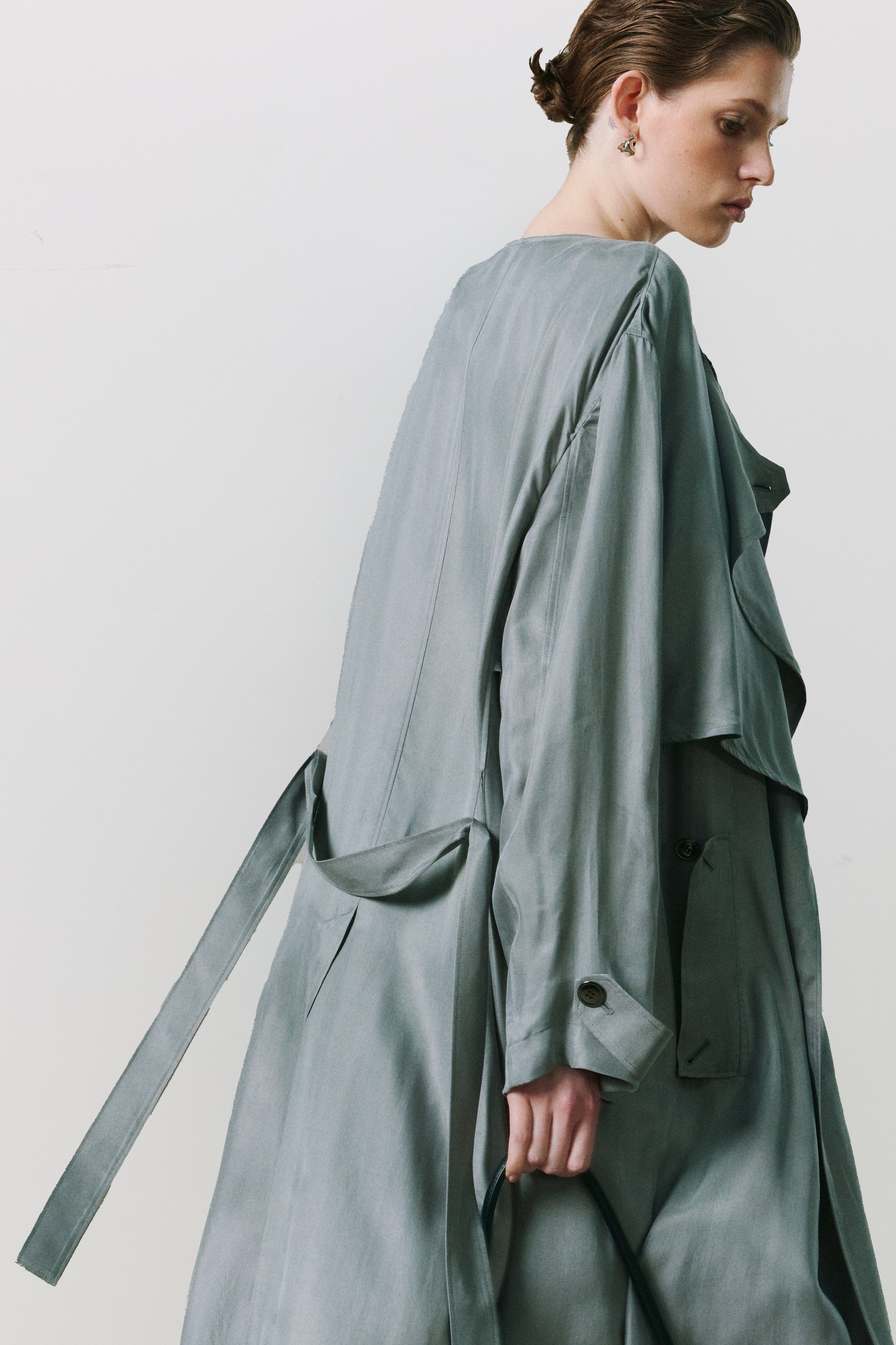 Relaxed Lightweight Cupro Fluid Trench