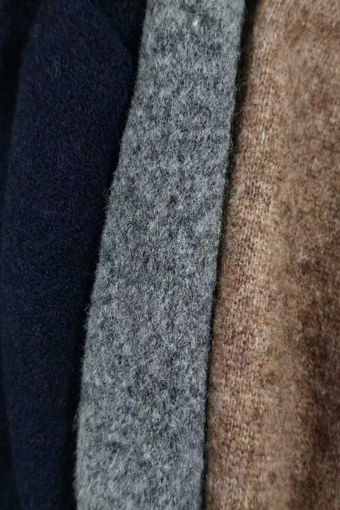 Premium Yak Wool Straight-Cut Knit Skirt with Back Slit