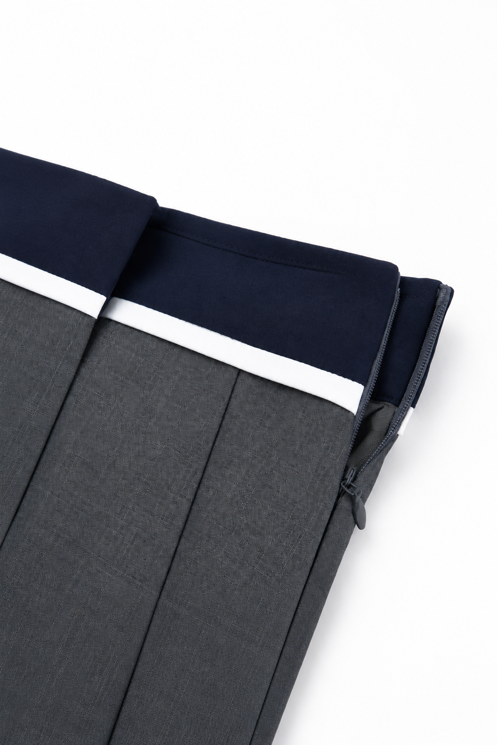 Contrast Waist Wool-Blend Pleated Skirt