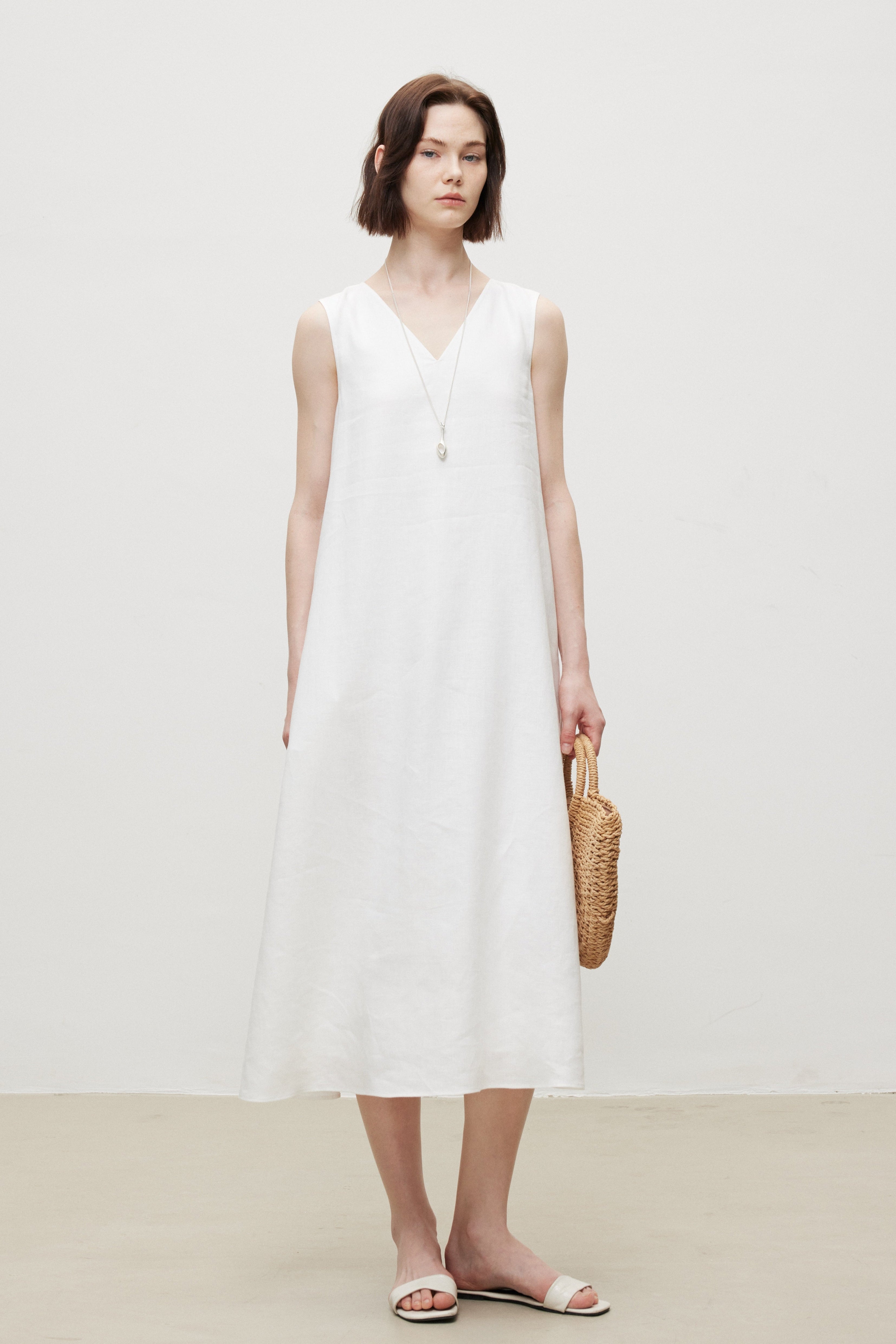 Linen V-Neck Sleeveless V-Neck Midi Dress
