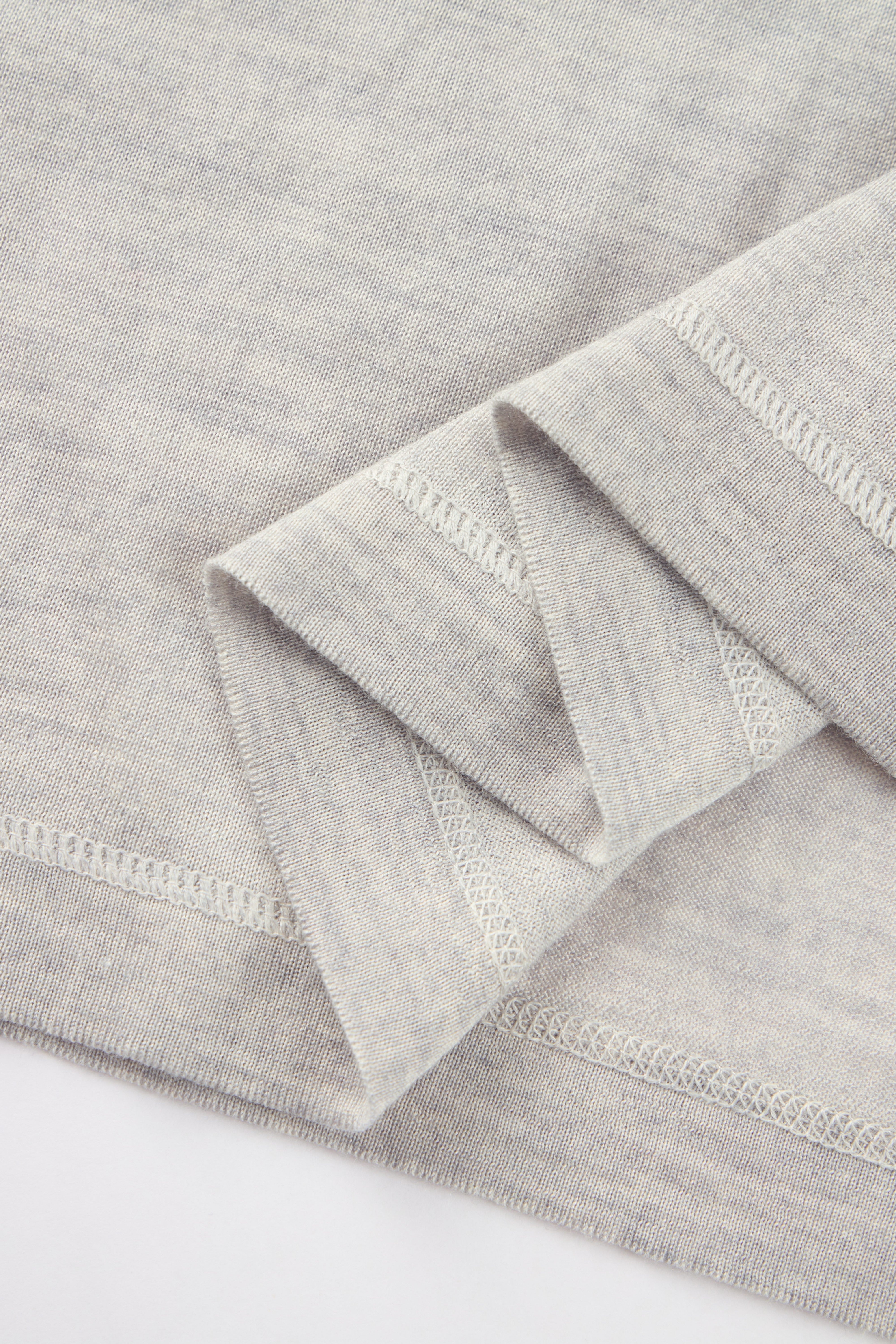 Lightweight Wool-Silk Crewneck Knit Pullover