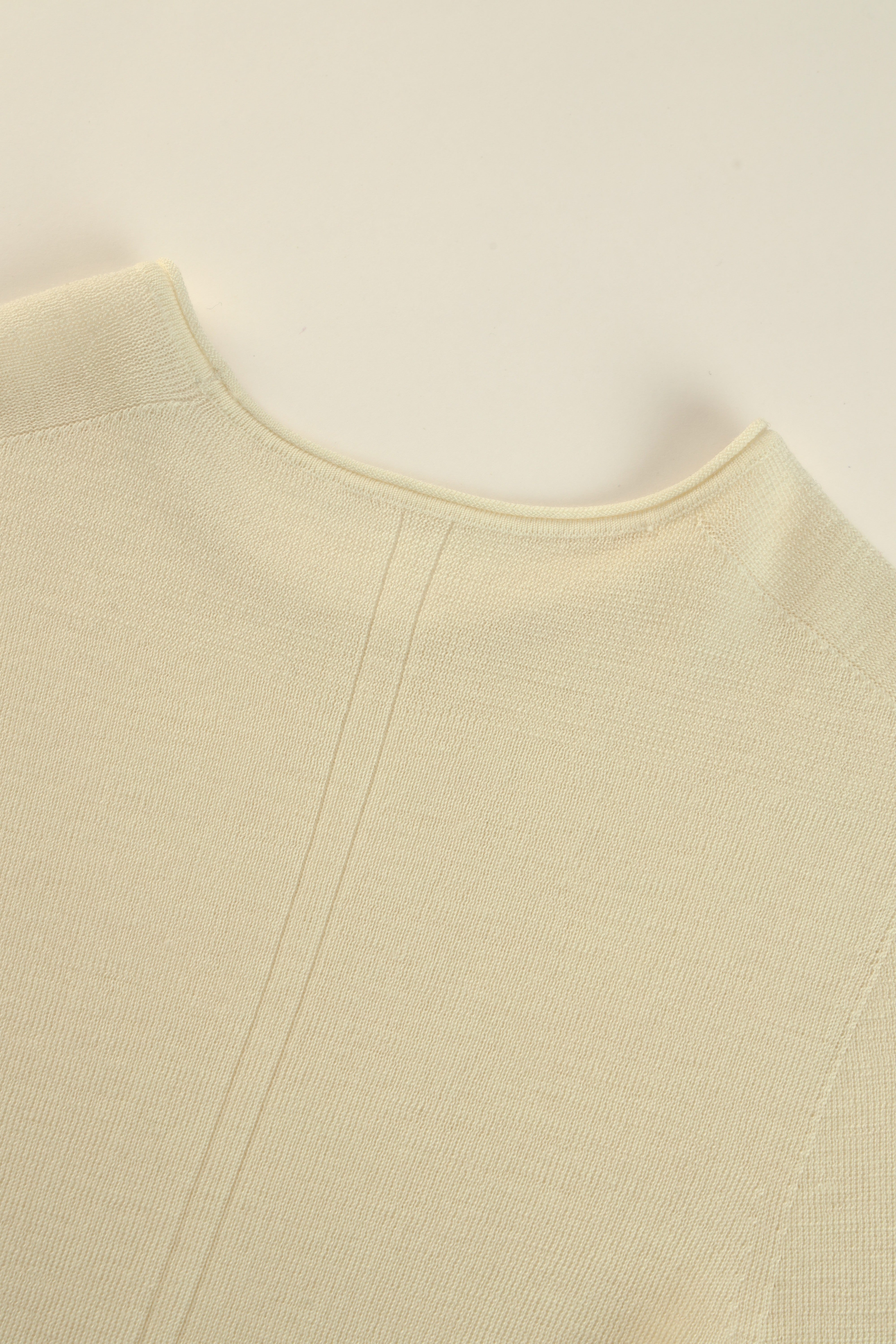 German-Spun Seamless Fine Merino Wool Crewneck Knit Top
