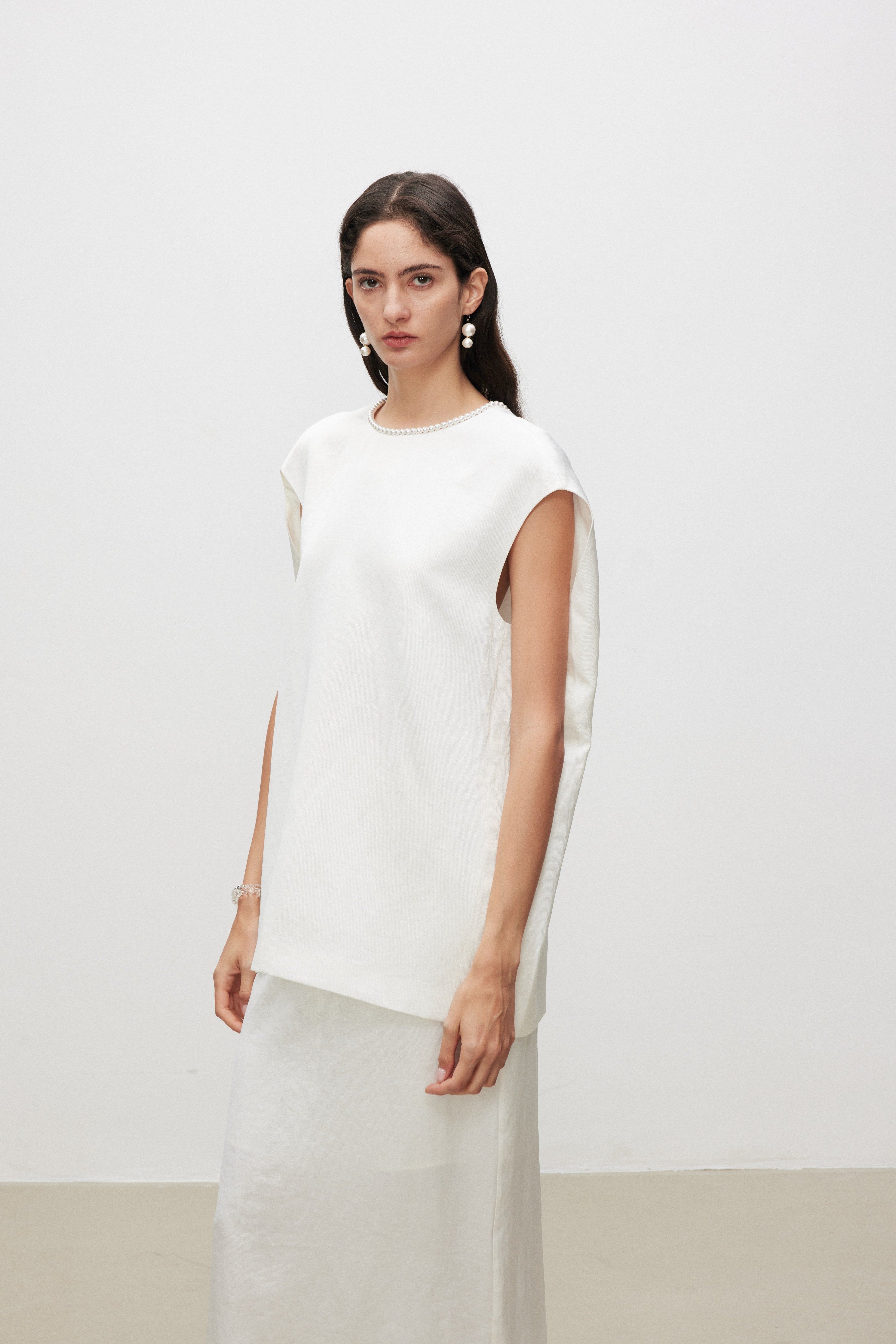 Pearl Sheen Acetate Linen Blend Sleeveless Top