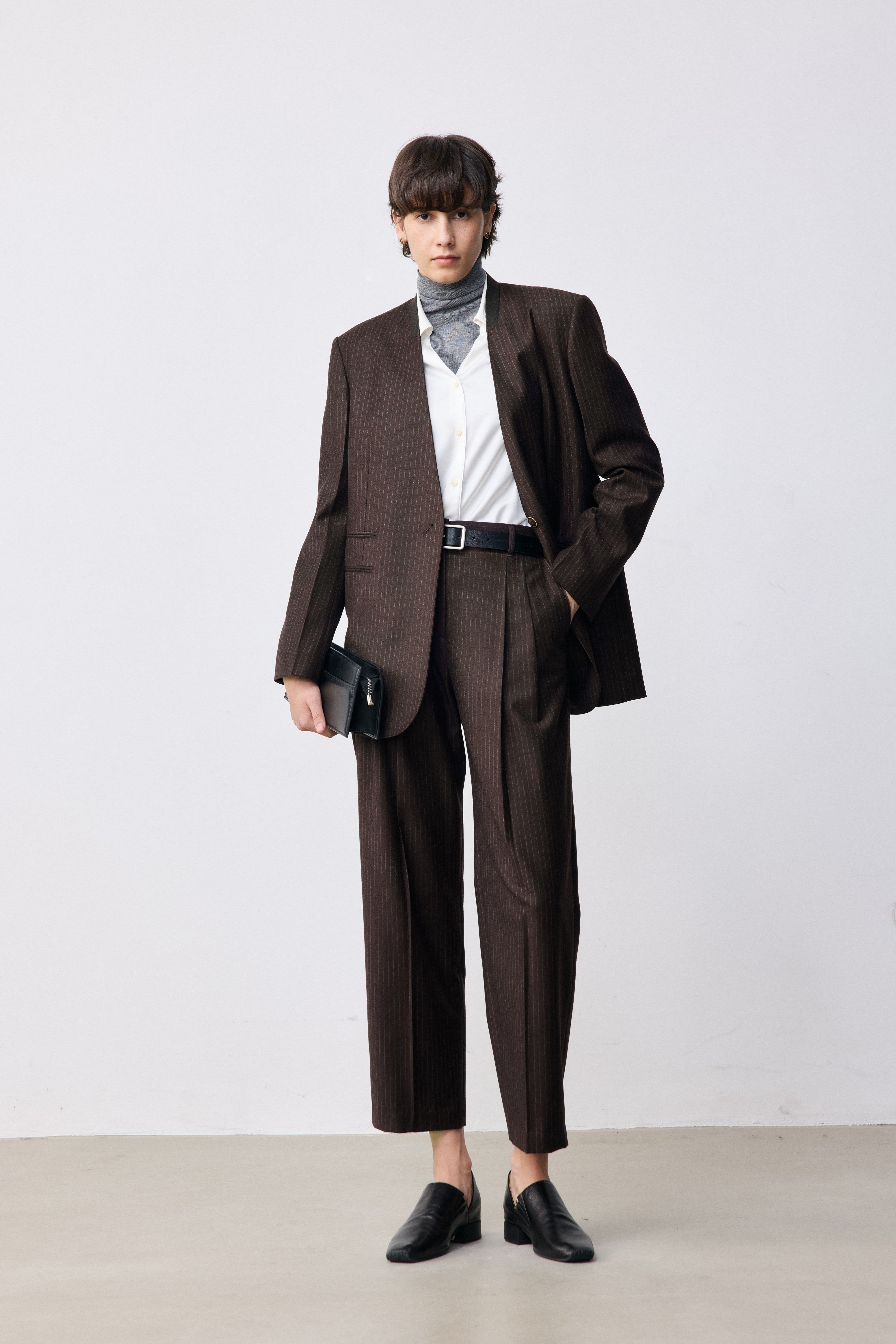 Classic Cropped Wool Cigarette Pleated Pants
