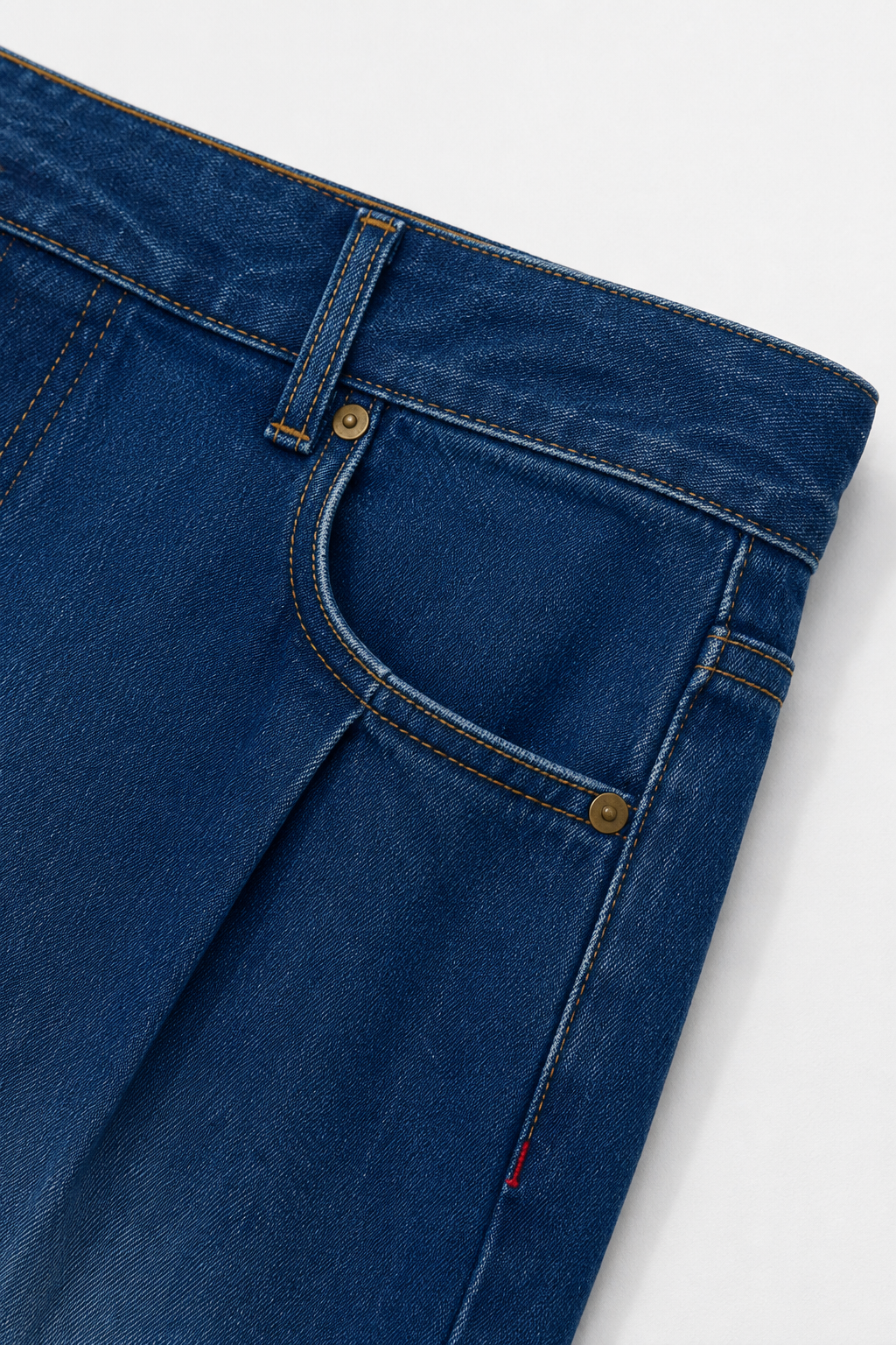 Relaxed Barrel-Leg Jeans