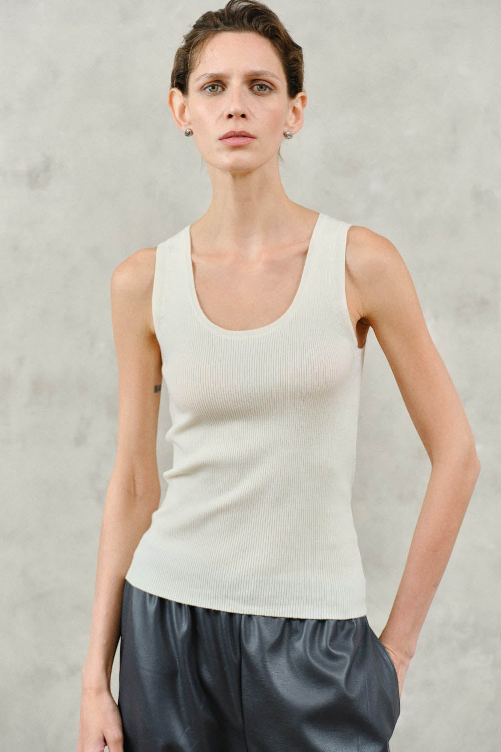 Marius Women's Scoop Neck Knit Vest