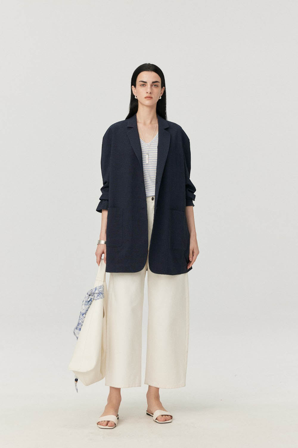 Lightweight Wool-Silk Fine-Spun Blazer