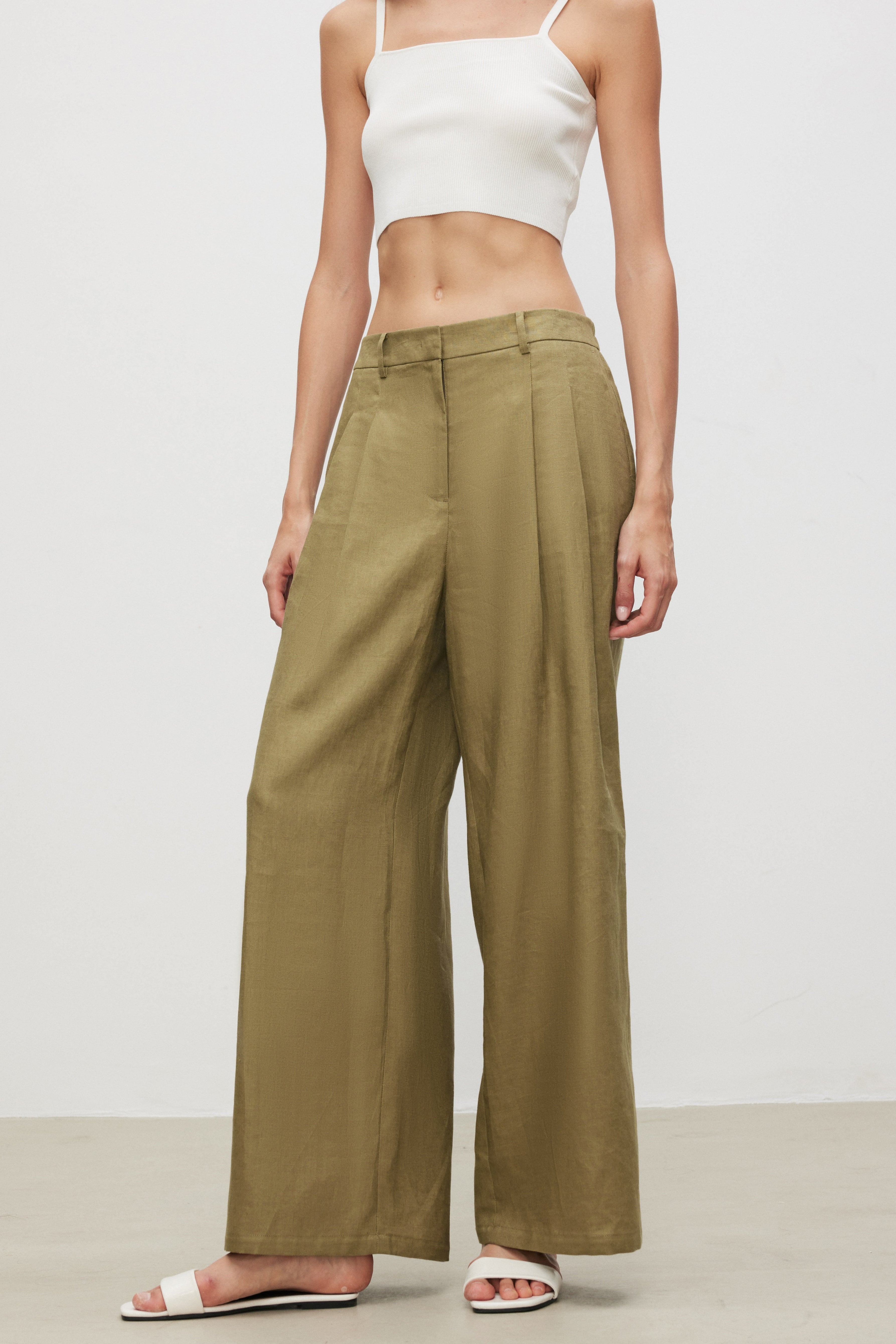 Linen Pleated Wide Pants