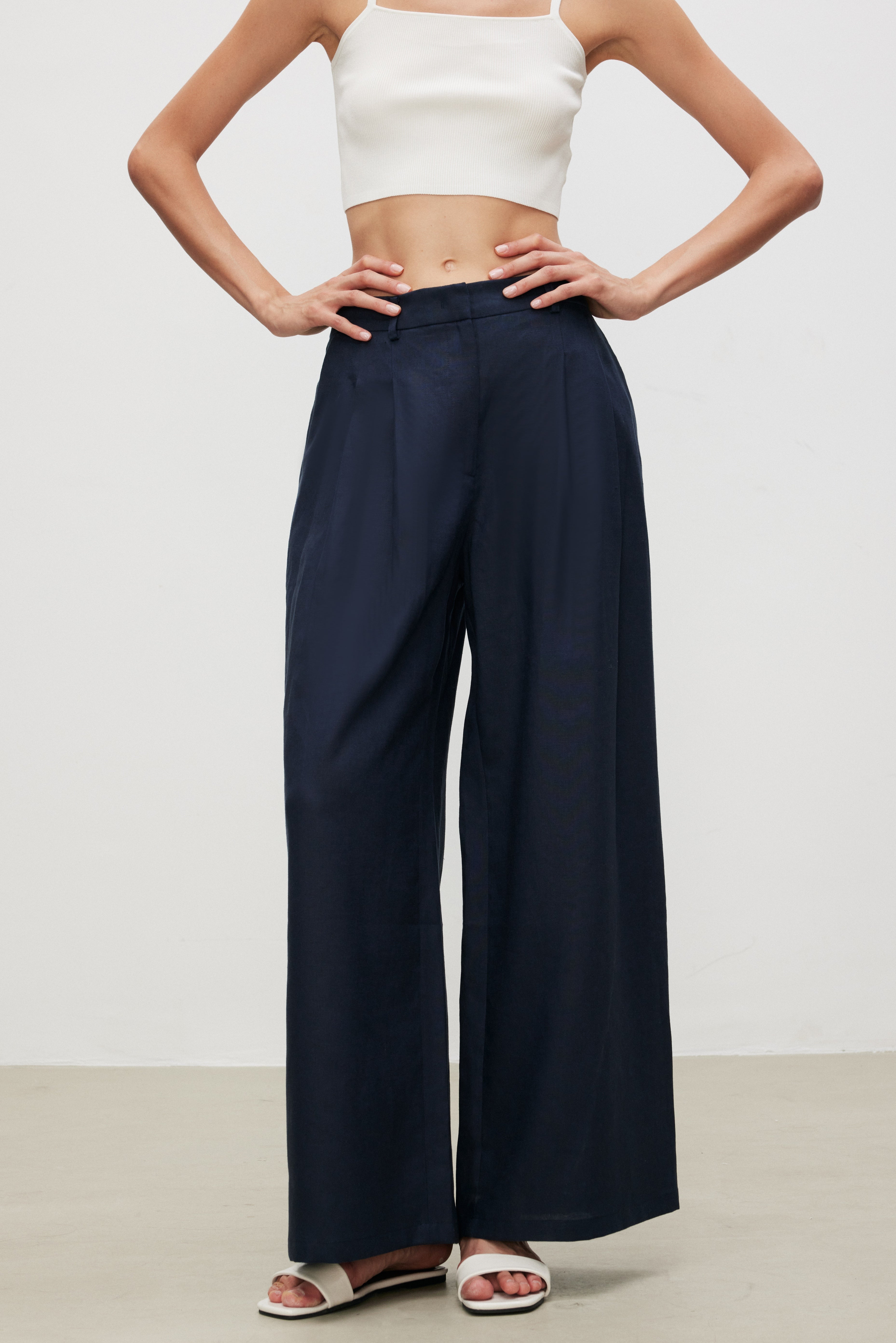 Linen Pleated Wide Pants
