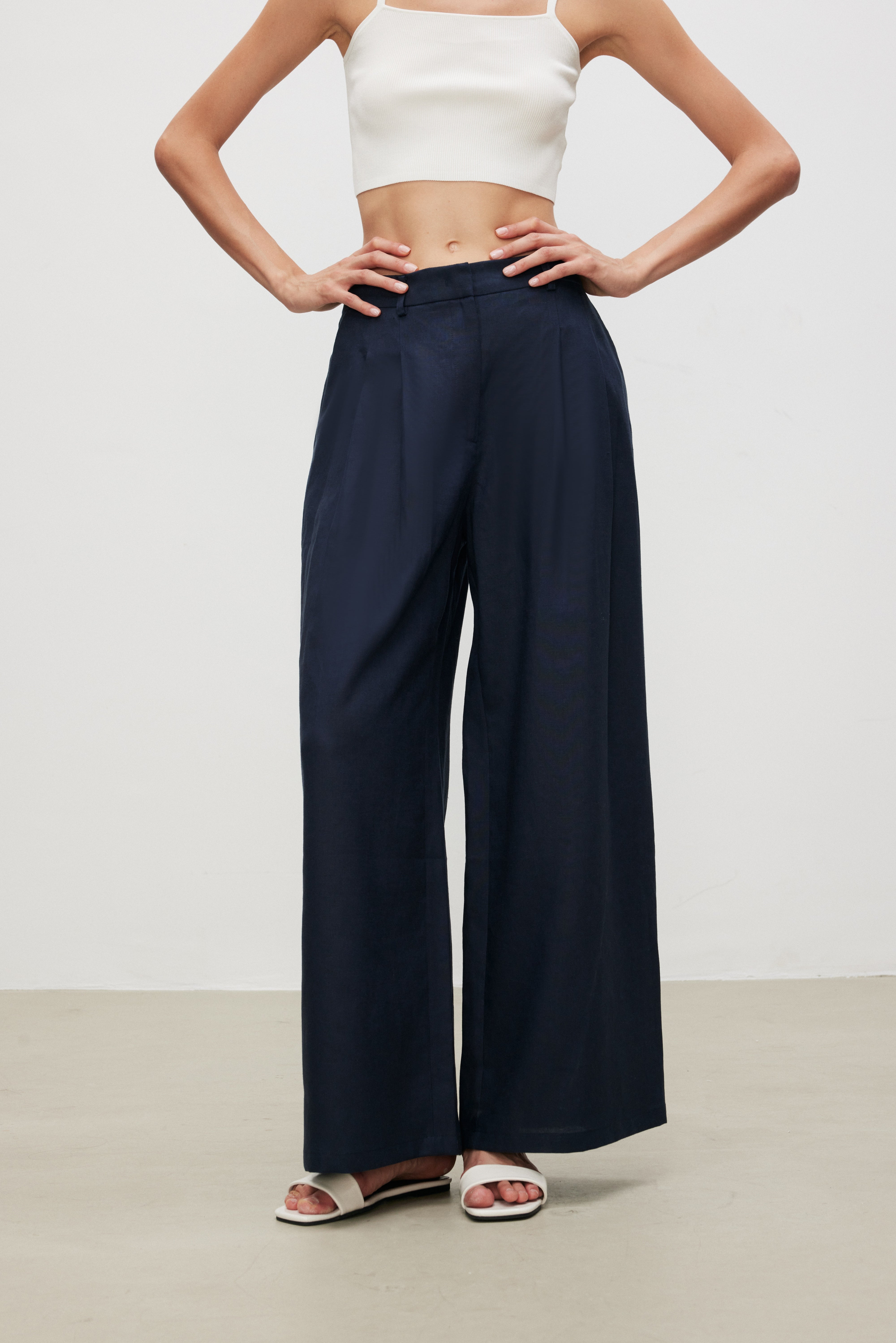 Linen Pleated Wide Pants