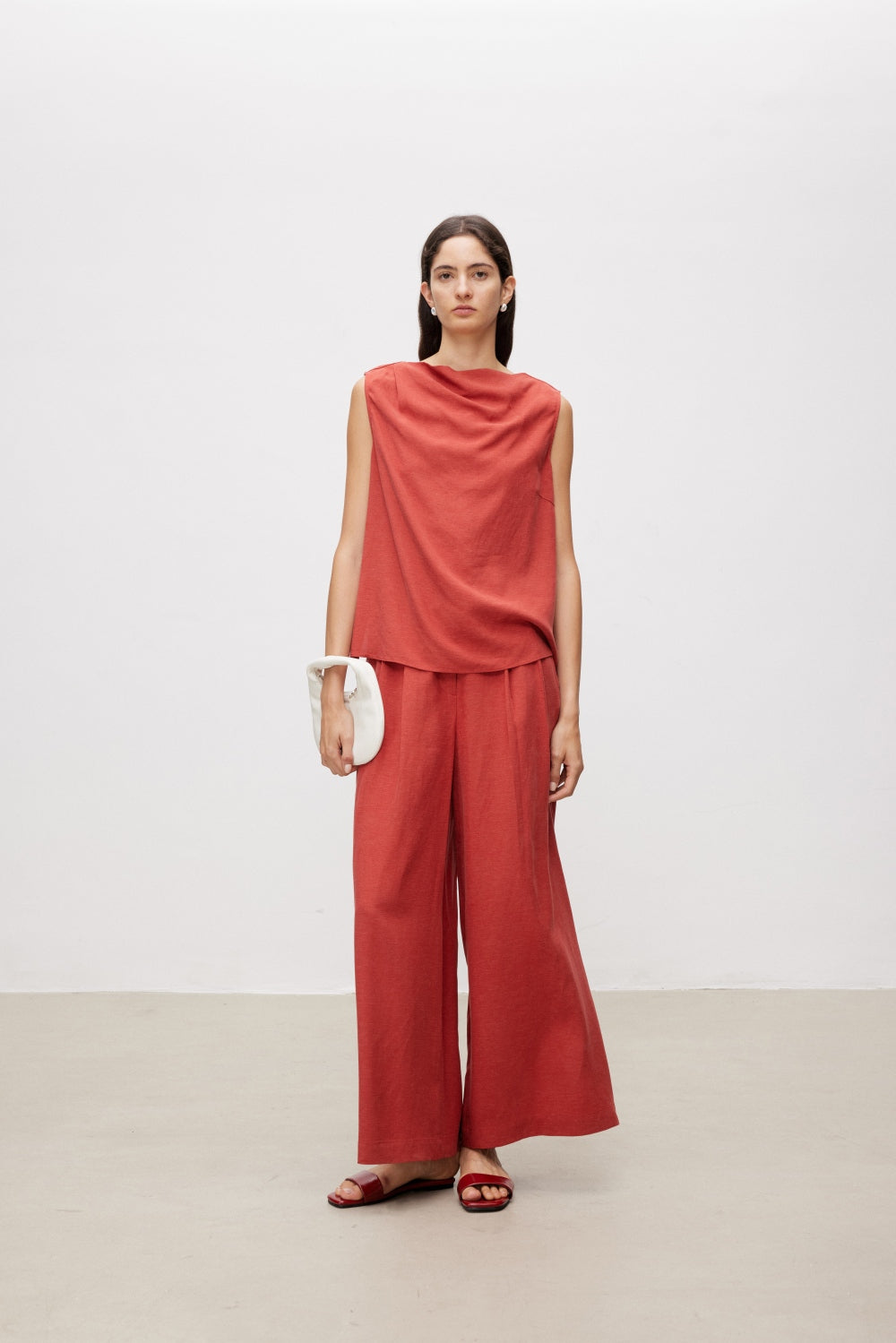 Relaxed Cropped Lyocell Linen Trousers