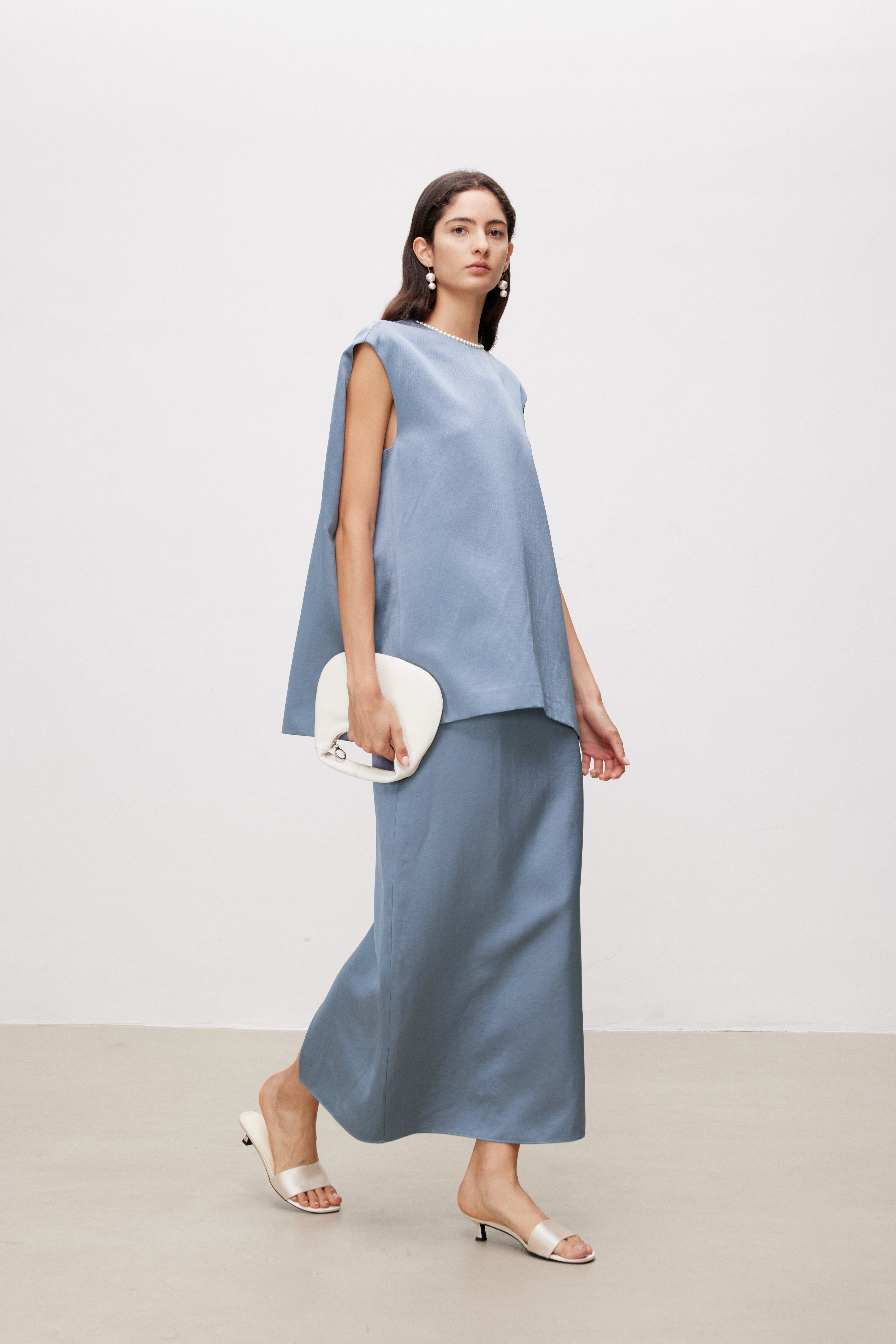 Pearl Sheen Acetate Linen Blend Sleeveless Top