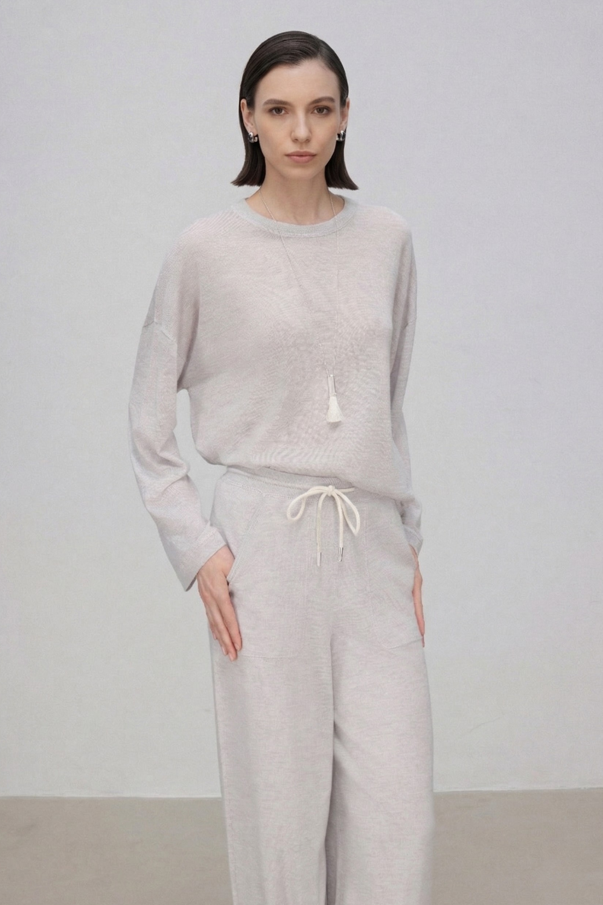Lightweight Wool-Silk Crewneck Knit Pullover