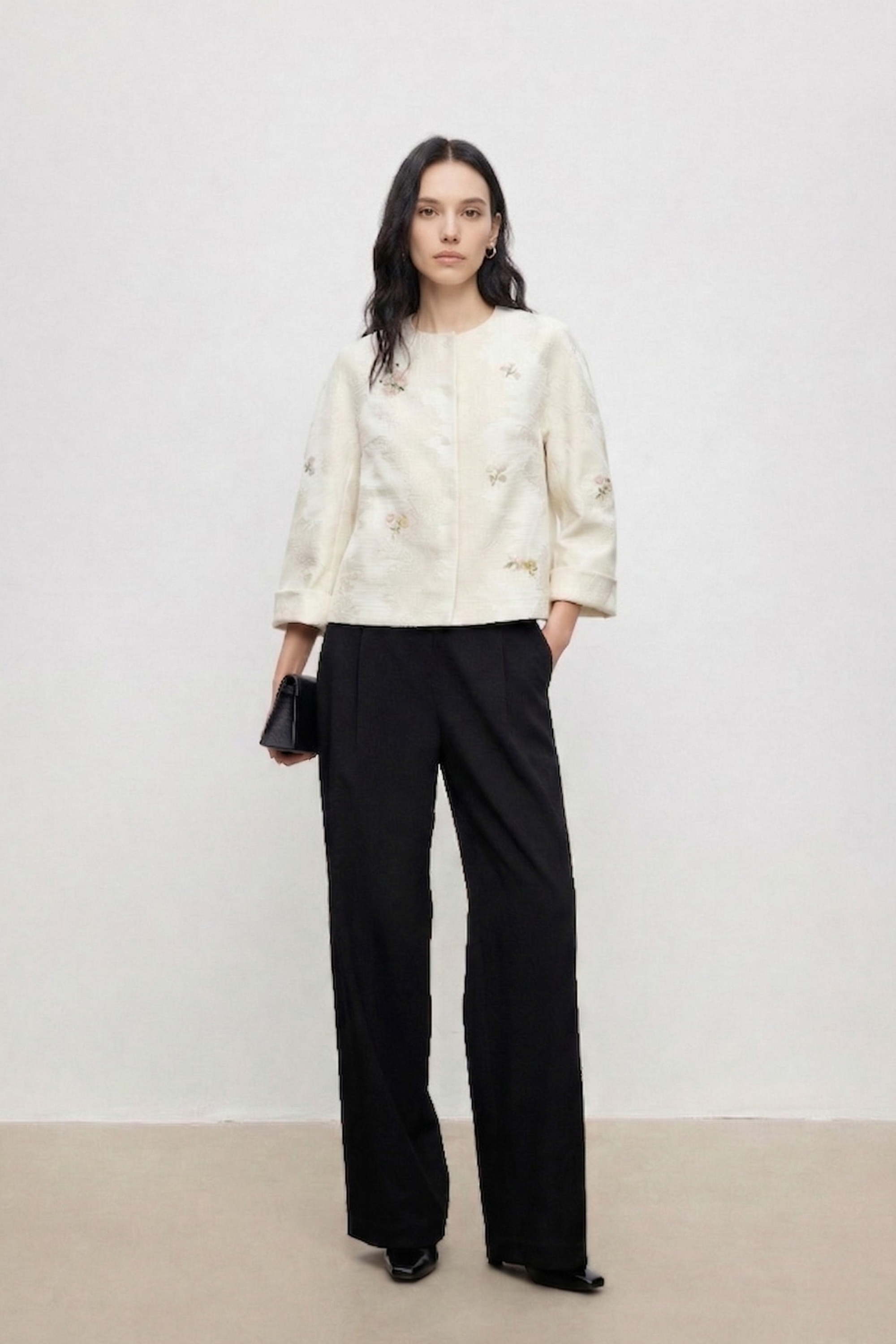 Floral Suzhou Embroidered Textured Cropped Jacket