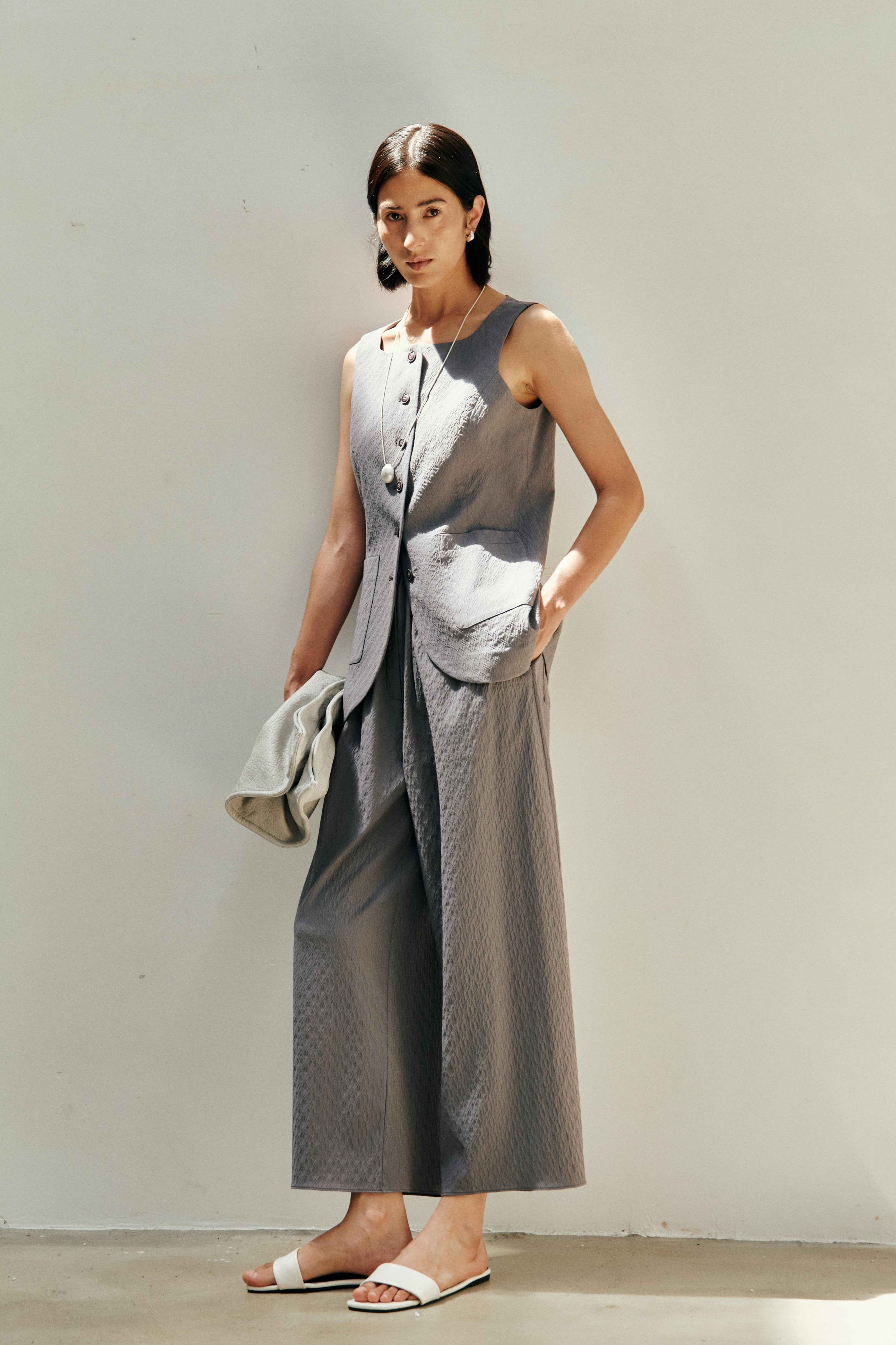 Elastic-Waist Wool-Blend Cropped Barrel Pants