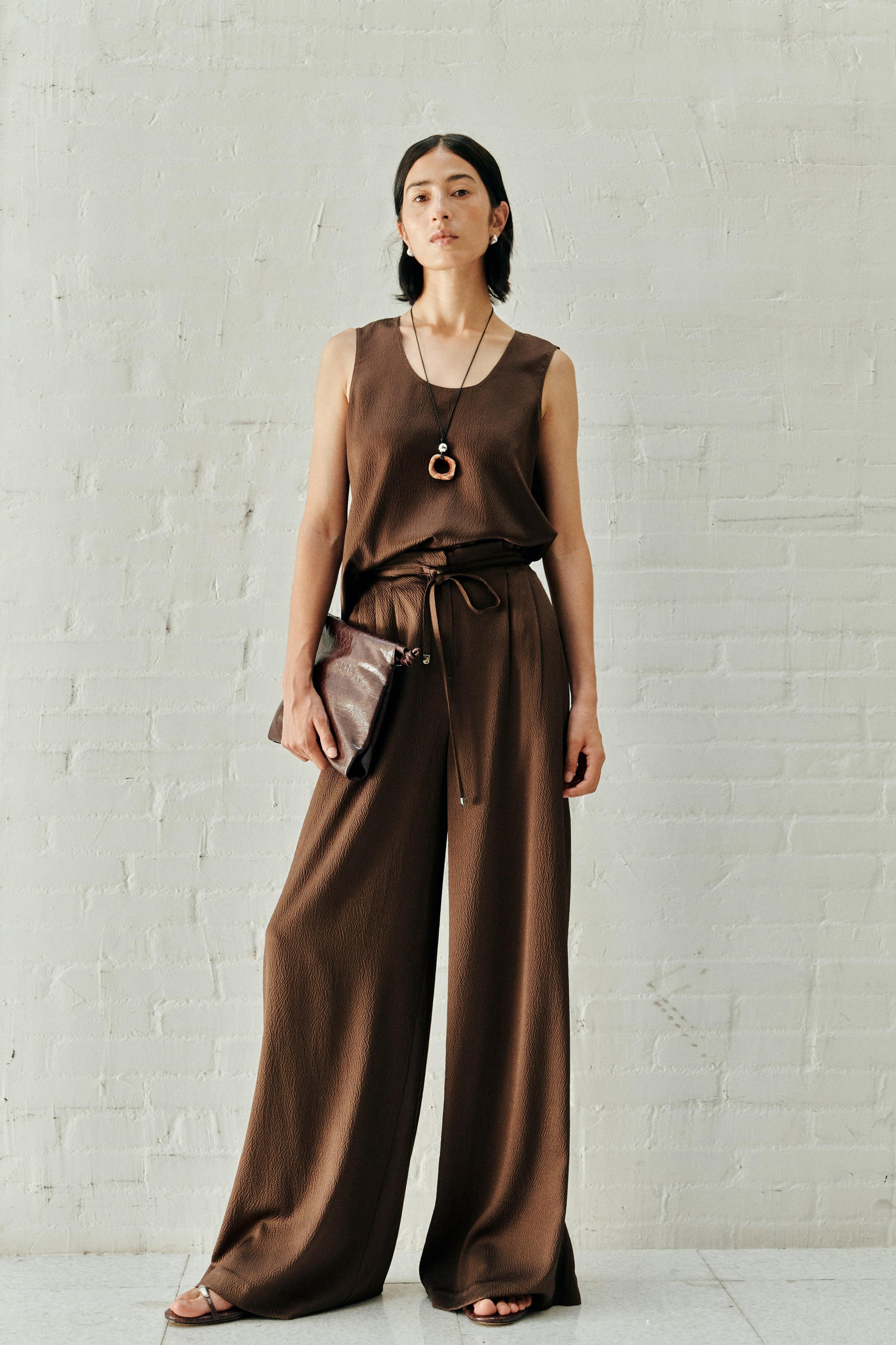Minimal Pearl-Sheen Silk Satin Scoop-Neck Tank