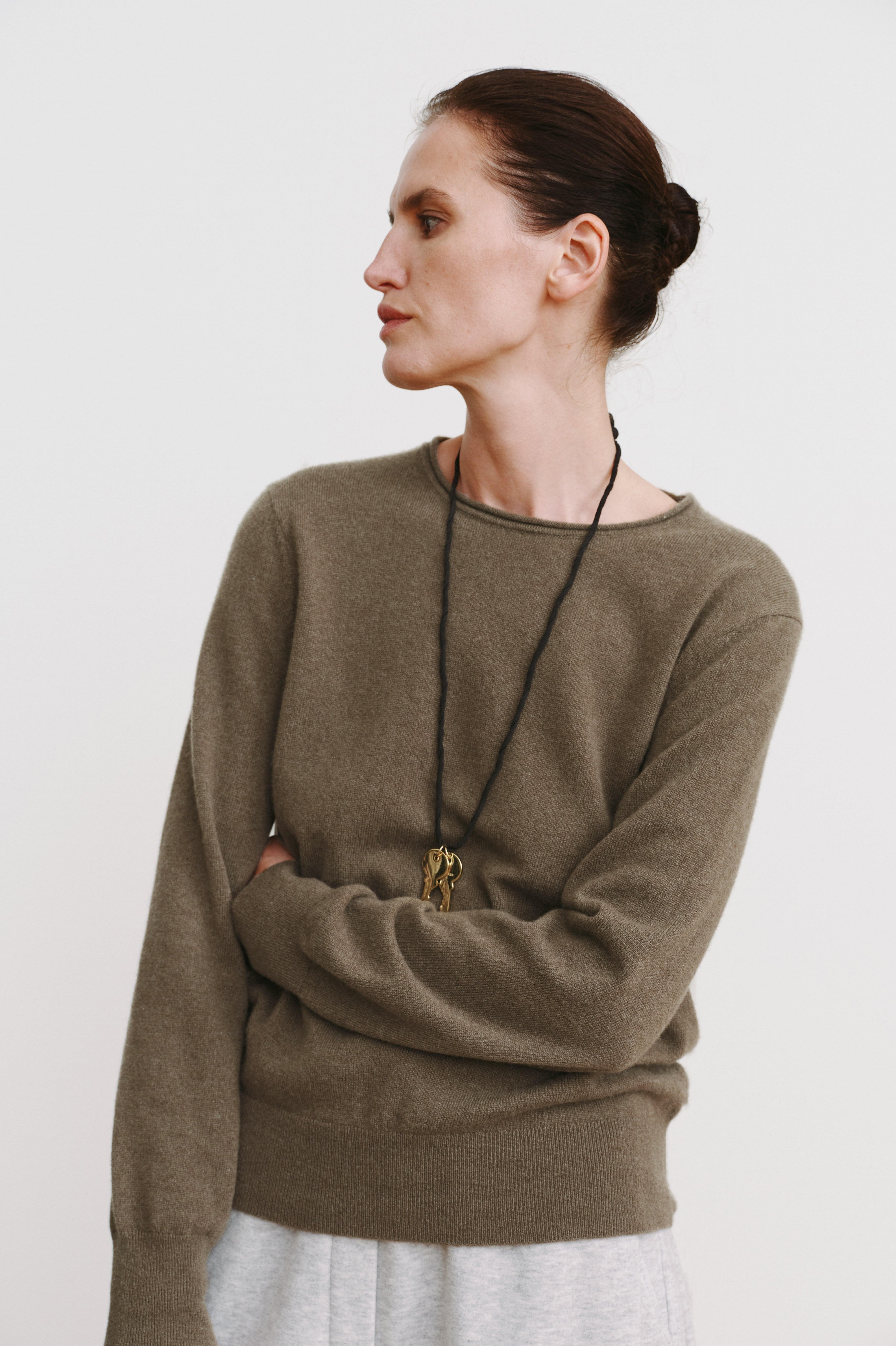 Classic Pure Cashmere Crewneck Sweater