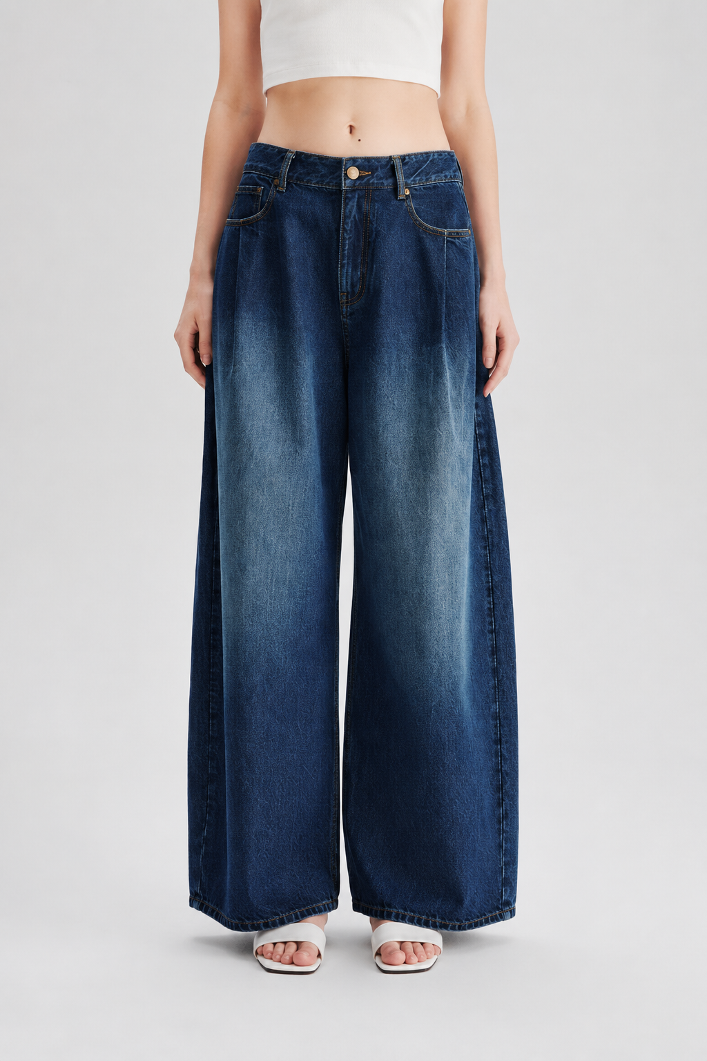 Relaxed Barrel-Leg Jeans