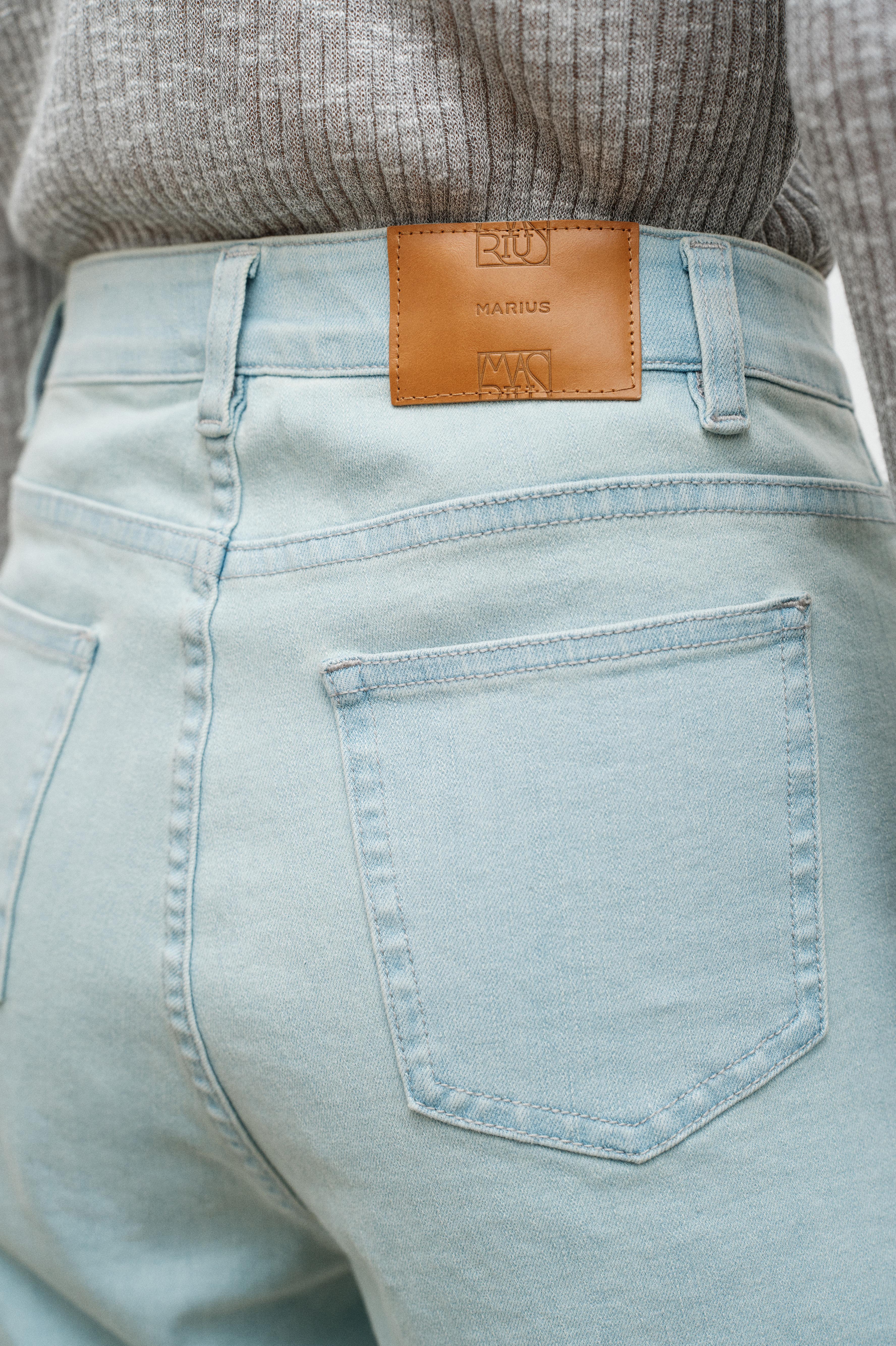 Summer Light FlexEase Cropped Jeans