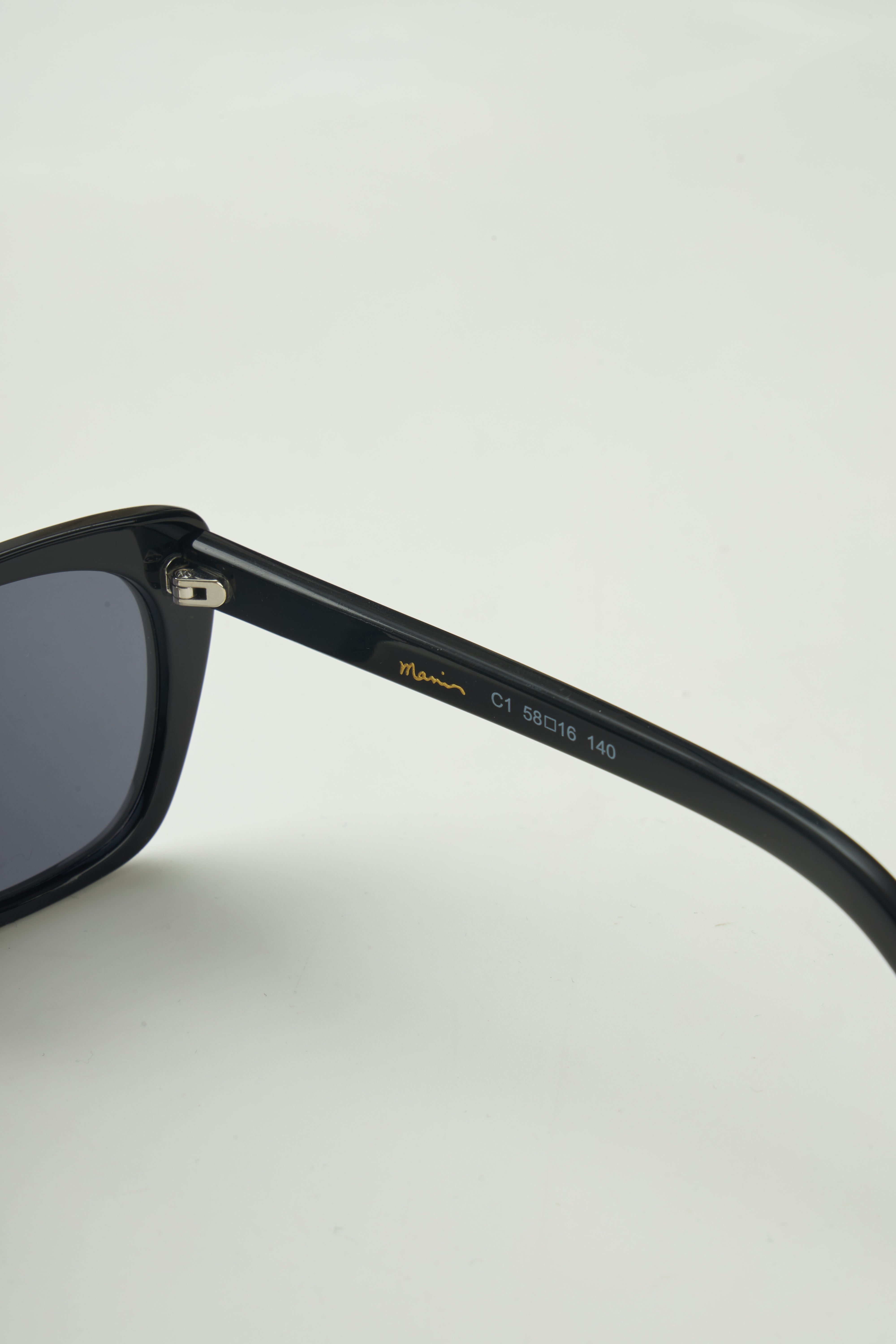 Black Frame UV Portection Sunglasses