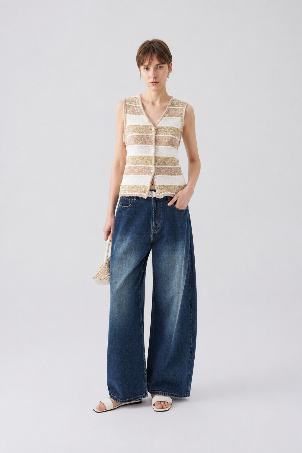 Relaxed Barrel-Leg Jeans