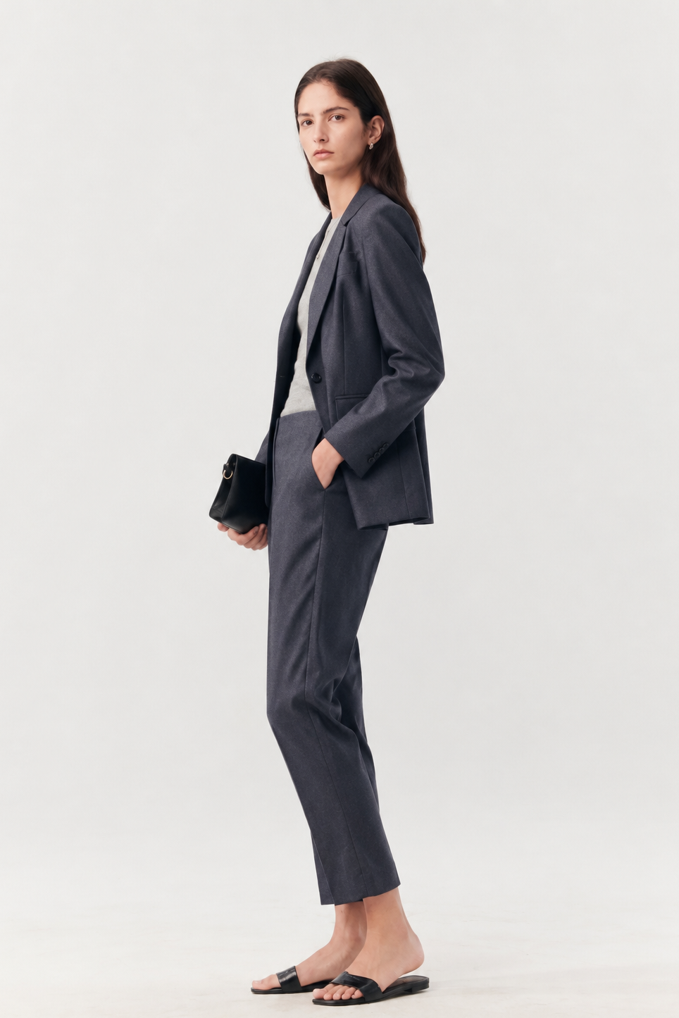 Super 120s Wool Tapered Trousers