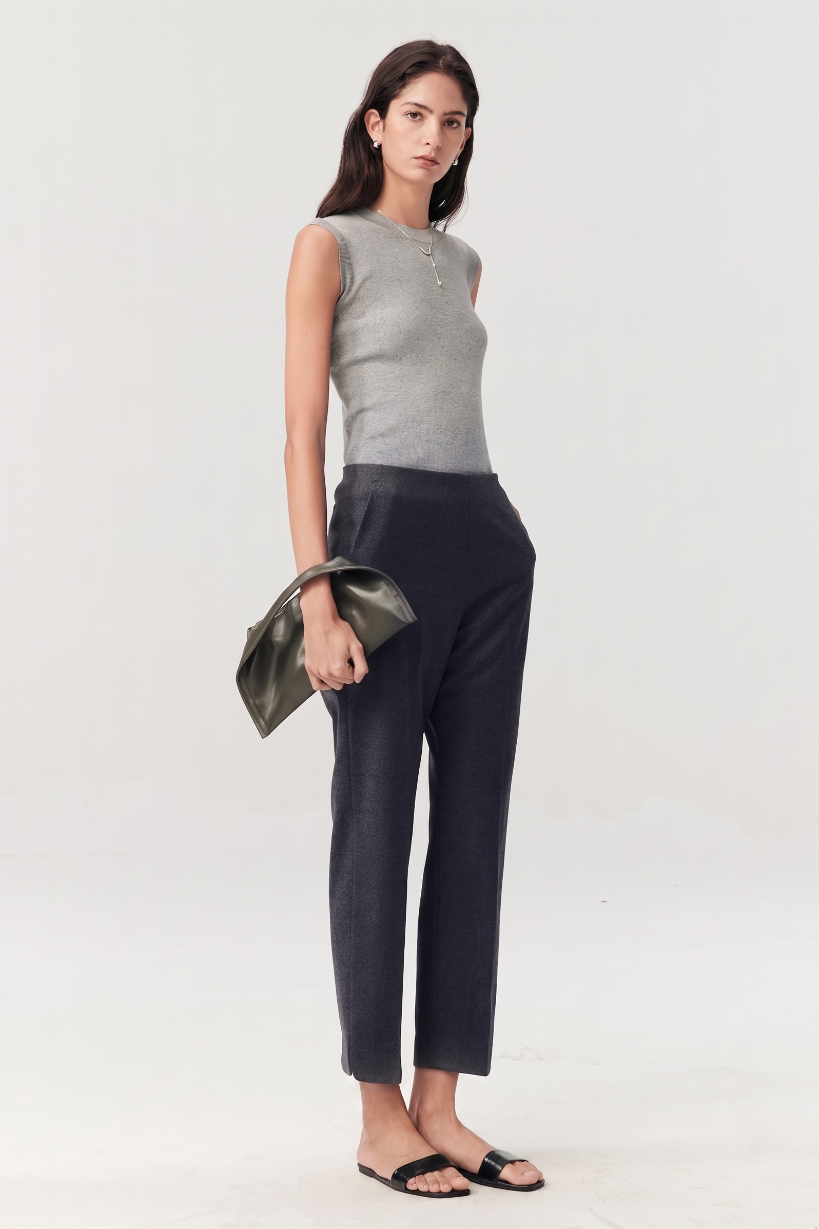 Super 120s Wool Tapered Trousers