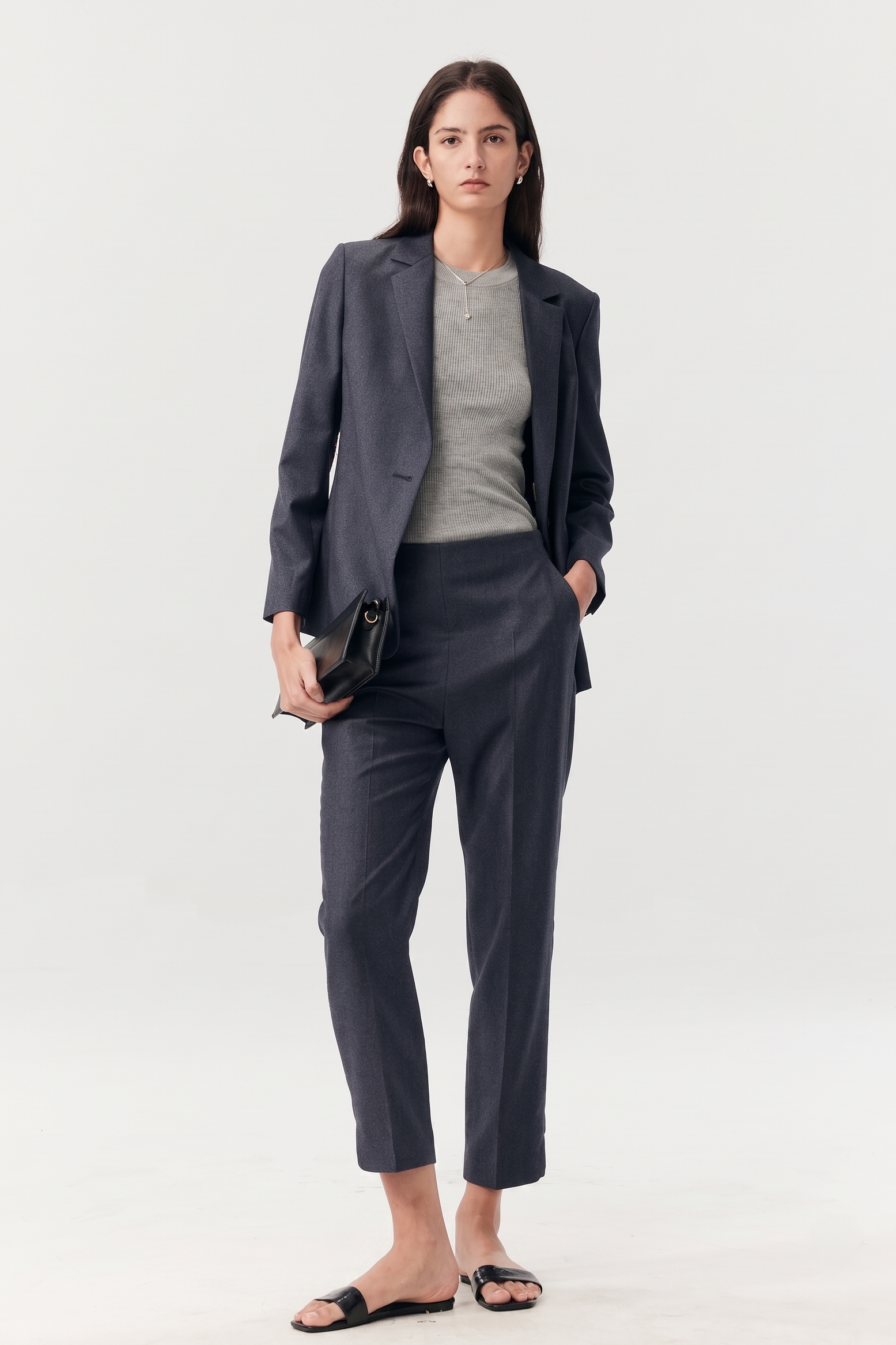 Super 120s Wool Tapered Trousers