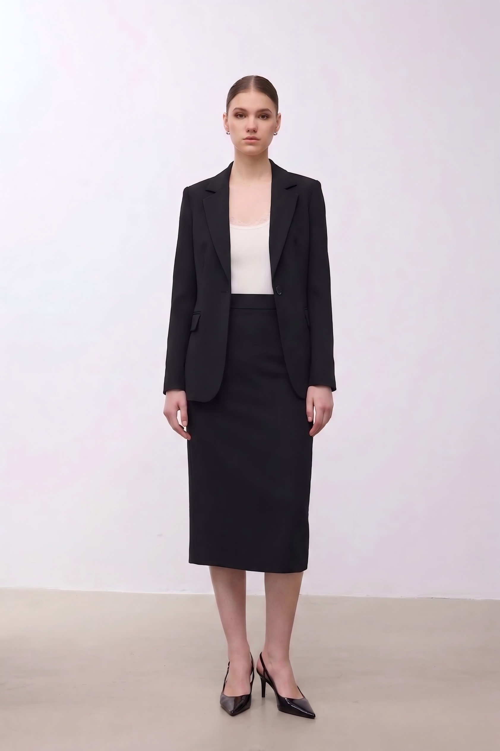 Marius Women's Minimalist Straight-Cut Skirt