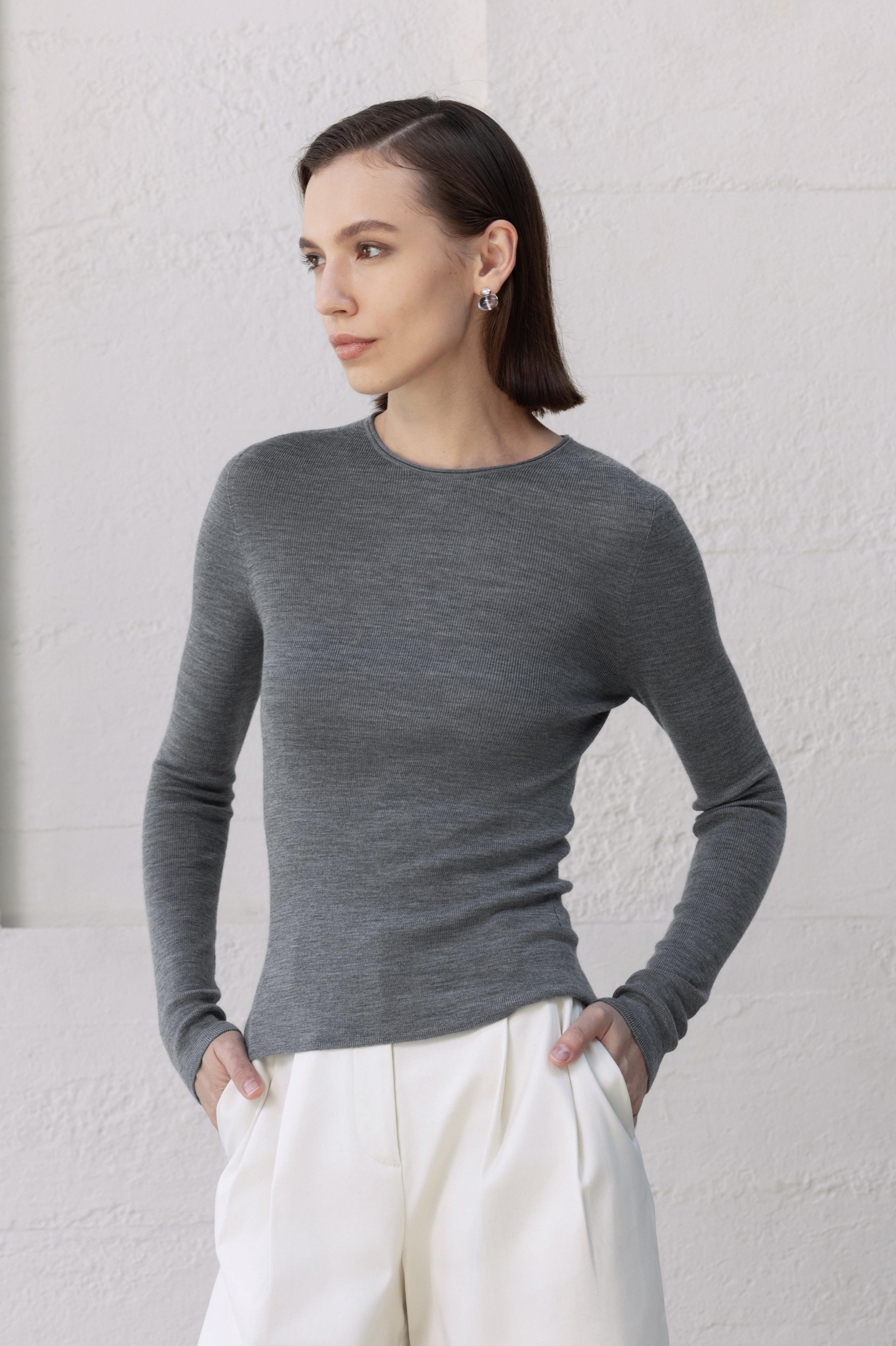 German-Spun Seamless Fine Merino Wool Crewneck Knit Top
