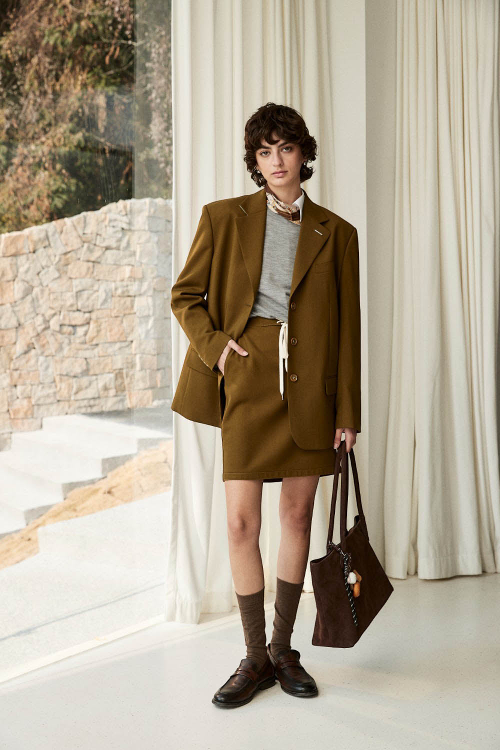 Broad Shoulder Relaxed-Fit Three-Button Blazer