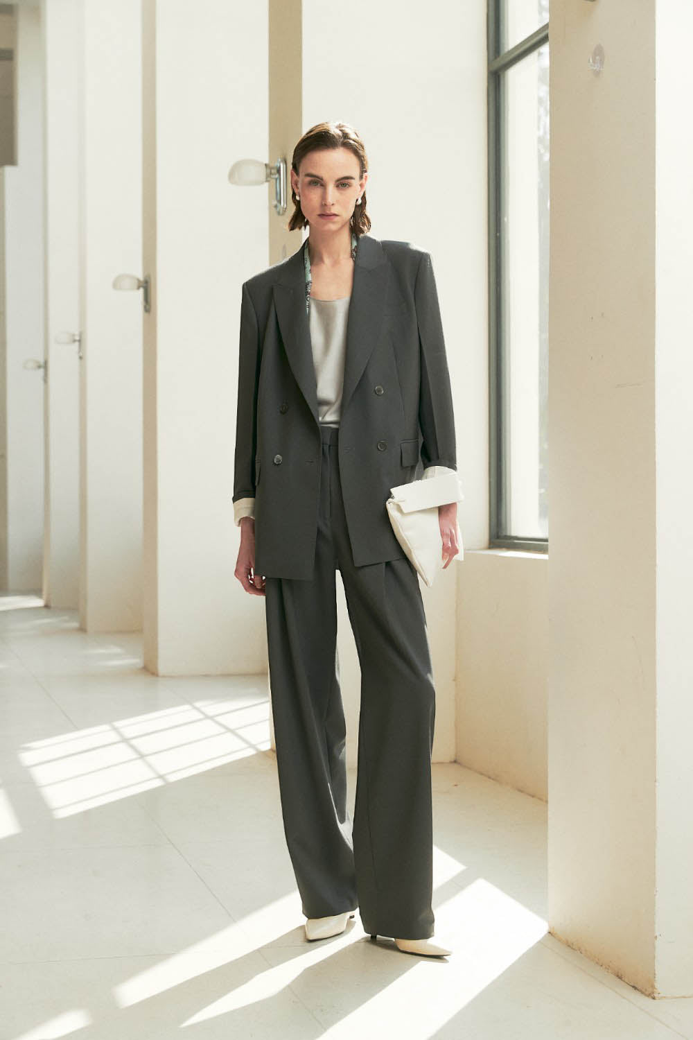Wool Blend Tailored Relaxed Fit & Soft Drape Blazer