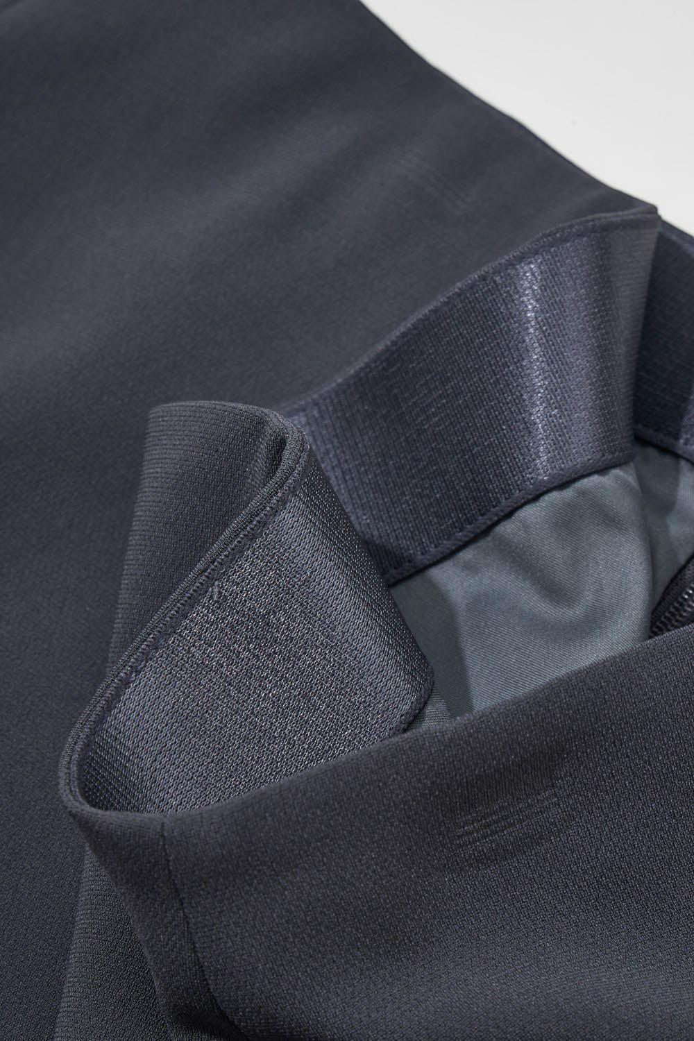 Marius Women's Minimalist Straight-Cut Skirt