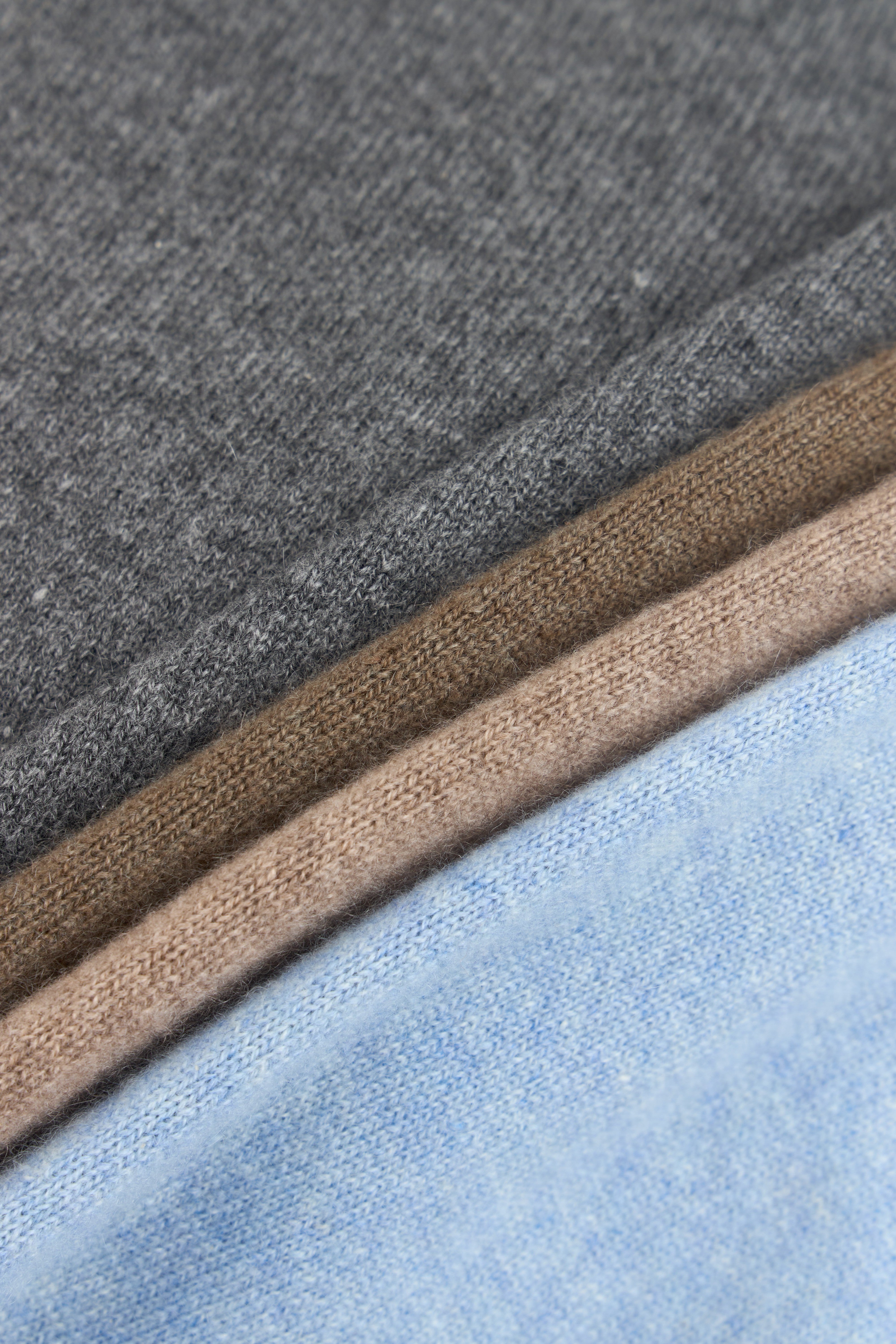 Classic Pure Cashmere Crewneck Sweater